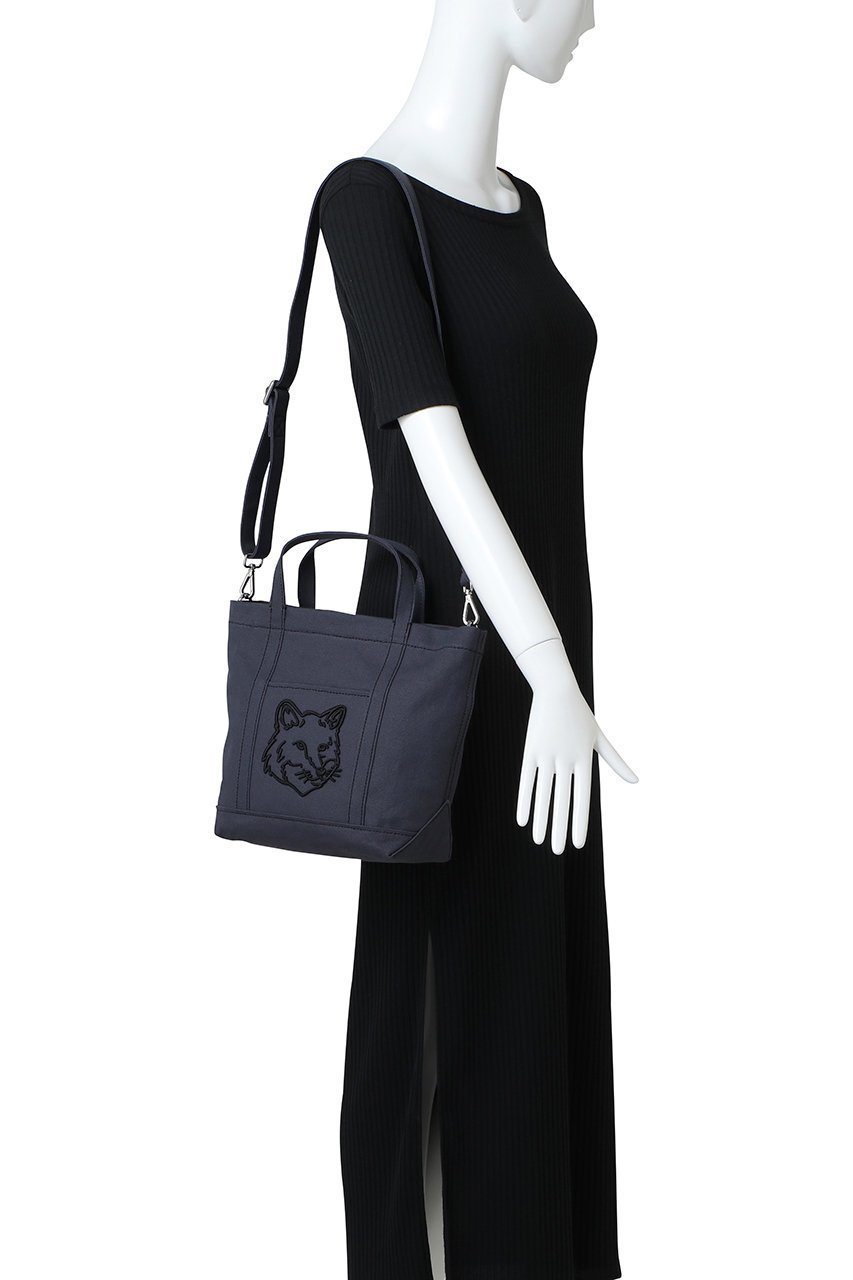 【メゾン キツネ/MAISON KITSUNE】の【UNISEX】FOX HEAD SMALL トートバッグ 人気、トレンドファッション・服の通販 founy(ファニー) 　ファッション　Fashion　レディースファッション　Fashion for Women　バッグ　Bags　ユニセックス　Unisex, Genderless　フォックス　Fox, Fox Fur　ポケット　Pocket, Pocket Detail　ポーチ　Pouch, Small Case　財布　Wallet, Purse　other-2|ID: prp329100004472617 ipo3291000000032780189