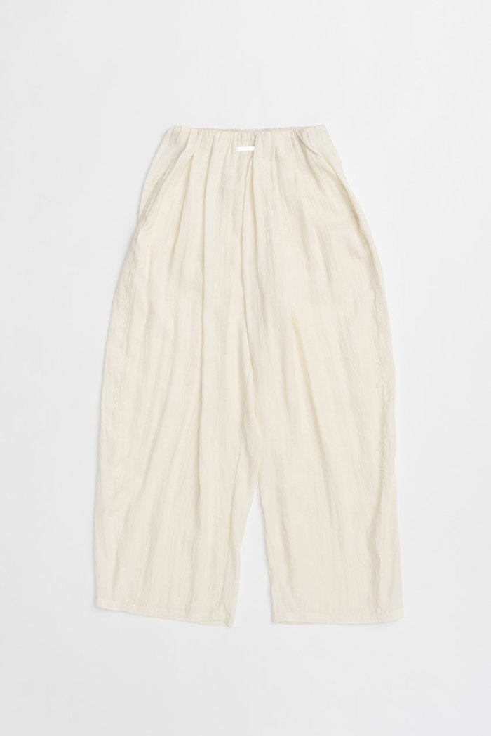 【プランク プロジェクト/PRANK PROJECT】のサテンギャザーバルーンパンツ / Satin Gathered Balloon Pants インテリア・キッズ・メンズ・レディースファッション・服の通販 founy(ファニー) https://founy.com/ ファッション Fashion レディースファッション WOMEN パンツ Pants キュプラ Cupra ギャザー Gather シンプル Simple セットアップ Set Up チェック Check フォルム Form リラックス Relax 夏 Summer 無地 Plain Color |ID: prp329100004474990 ipo3291000000031547623