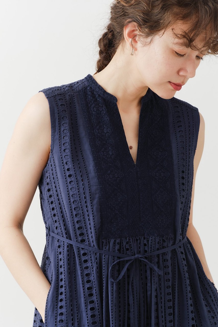 【ヌキテパ/NE QUITTEZ PAS】のSTRIPE CUTWORK 刺しゅう ノースリーブドレス 人気、トレンドファッション・服の通販 founy(ファニー) 　ファッション　Fashion　レディースファッション　WOMEN　ワンピース　Dress　ドレス　Party Dresses　チュニック　Tunic　おすすめ　Recommend　ストライプ　Stripe　チュニック　Tunic　ドレス　Dress　ノースリーブ　No Sleeve　リボン　Ribbon　ロング　Long　ワーク　Work　エレガント 上品　Elegant　other-8|ID: prp329100004482910 ipo3291000000032074684