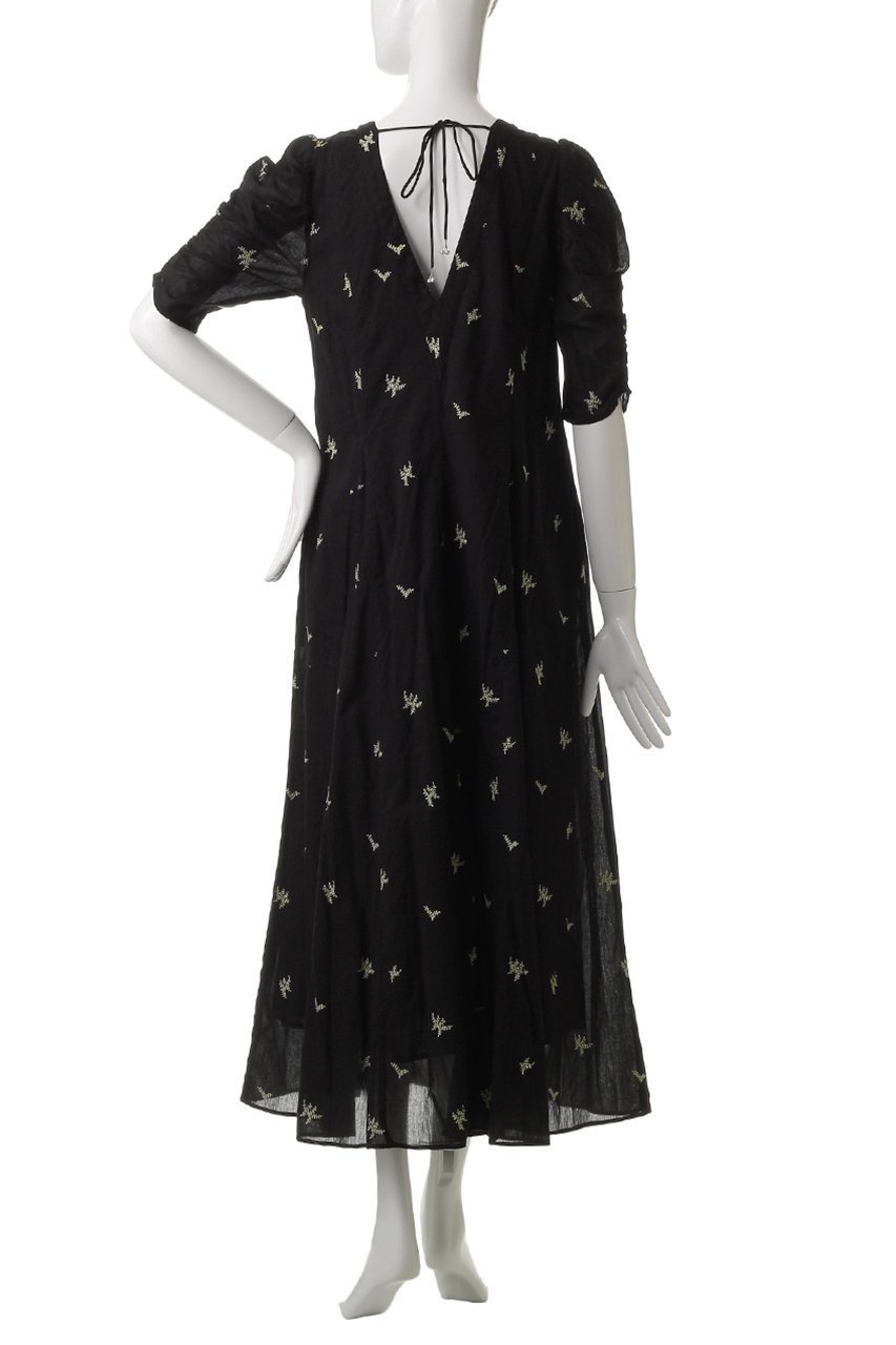 【ヌキテパ/NE QUITTEZ PAS】のCOTTON VOILE DOT LEAF 刺しゅう ギャザースリーブドレス 人気、トレンドファッション・服の通販 founy(ファニー) 　ファッション　Fashion　レディースファッション　Fashion for Women　ワンピース　Dresses　フォーマル・パーティードレス・結婚式用ドレス　Elegant & Casual Dresses　チュニック　Tunic Tops & Dresses　ギャザー　Gathered, Ruffled　スリーブ　Sleeve, Long Sleeve / Short Sleeve　チュニック　Tunic, Long Top　ドレス　Dress, One-Piece　モチーフ　Motif, Design Theme　リーフ　Leaf, Botanical Leaf　ロング　Long, Long-Length　エレガント 上品　Elegant　other-4|ID: prp329100004482914 ipo3291000000032857440