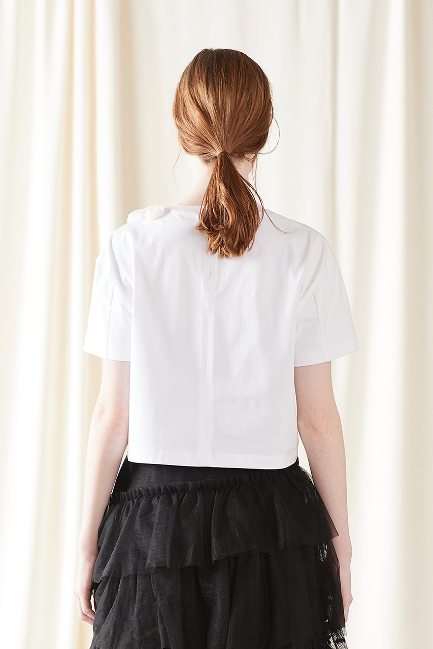 【マリリンムーン/MARILYN MOON】のデコラティブカットソーフラワーモチーフTシャツ 人気、トレンドファッション・服の通販 founy(ファニー) 　ファッション　Fashion　レディースファッション　Fashion for Women　トップス・カットソー　Cut & Sew Tops　シャツ・ブラウス・オフィスカジュアル　Elegant Blouses & Button-Ups　ロングTシャツ・Tシャツ　Longline T-Shirts & Tees　カットソー・ベーシックTシャツ　Cut-and-Sewn Tops / Stretch Tees & Basics　花柄・フラワープリント・モチーフ　Floral Prints & Motifs / Flower Pattern Tops　おすすめ　Recommended / Our Picks　エレガント 上品　Elegant　クロップド　Cropped, Short Length　サテン　Satin, Glossy Fabric　ショート　Short, Short Length　スリーブ　Sleeve, Long Sleeve / Short Sleeve　チュール　Tulip, Tulip Motif　デニム　Denim, Jeans Material　バランス　Balance, Style Balance　フラワー　Flower, Floral　メッシュ　Mesh, Net Fabric　モチーフ　Motif, Design Theme　ワイド　Wide, Wide Fit　other-8|ID: prp329100004482931 ipo3291000000032853675