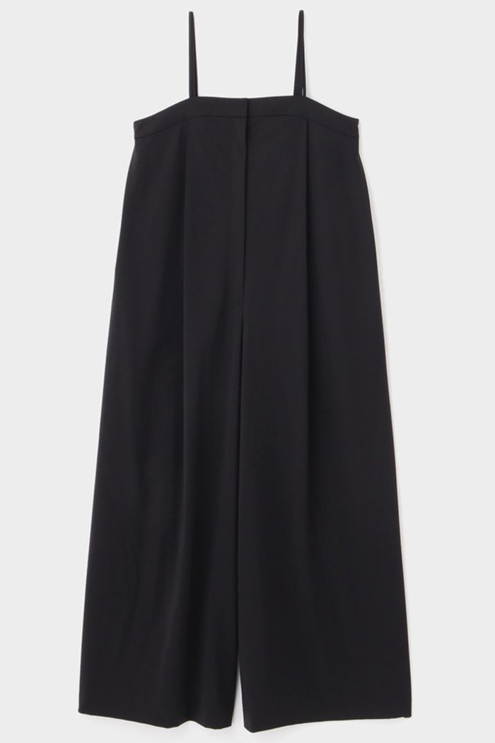 【ル フィル/LE PHIL】のナイロントリコットロンパース インテリア・キッズ・メンズ・レディースファッション・服の通販 founy(ファニー) https://founy.com/ ファッション Fashion レディースファッション Fashion for Women パンツ Pants & Trousers サロペット Overalls, Salopette シンプル Simple, Minimal センター Center, Center Line ドレープ Drape, Draping Fabric ビッグ Big, Oversized マニッシュ Mannish, Boyish メンズ Men's, Menswear エレガント 上品 Elegant |ID: prp329100004485242 ipo3291000000035806398