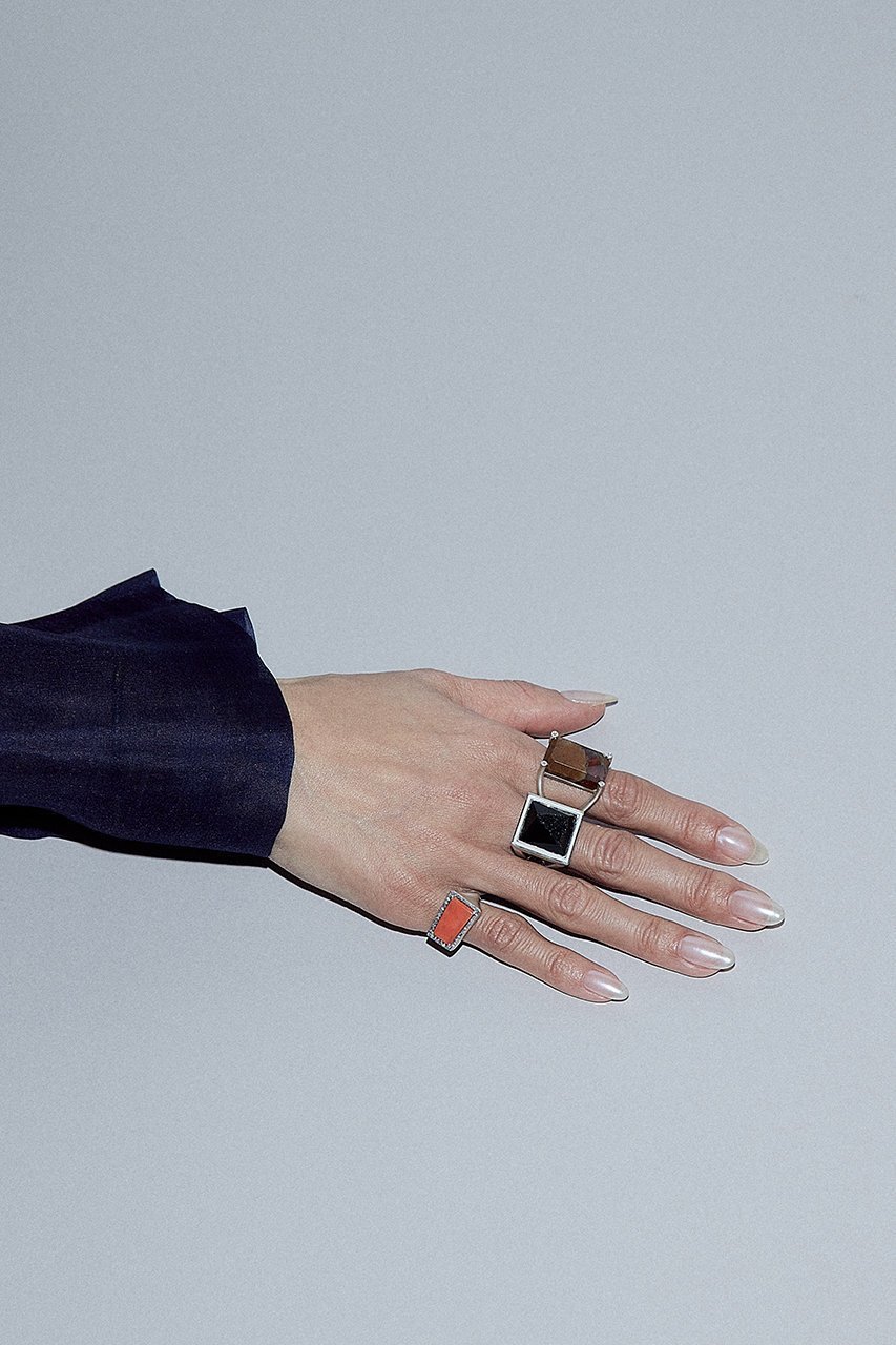 【アドリン ヒュー/Adlin Hue】のCrystallized Onyx One of a Kind Mibu リング 人気、トレンドファッション・服の通販 founy(ファニー) 　ファッション　Fashion　レディースファッション　Fashion for Women　ジュエリー　Jewelry　おすすめ　Recommended / Our Picks　スクエア　Square, Square Shape　ストーン　Stone, Gem-Like　フォルム　Silhouette, Form　モダン　Modern, Contemporary　ヴィンテージ　Vintage Style　other-2|ID: prp329100004485258 ipo3291000000035929103