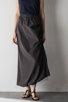 【エッセン ロートレアモン/ESSEN LAUTREAMONT】のポリエステルストレッチ撥水加工スカート チャコールグレー|ID:prp329100004486925