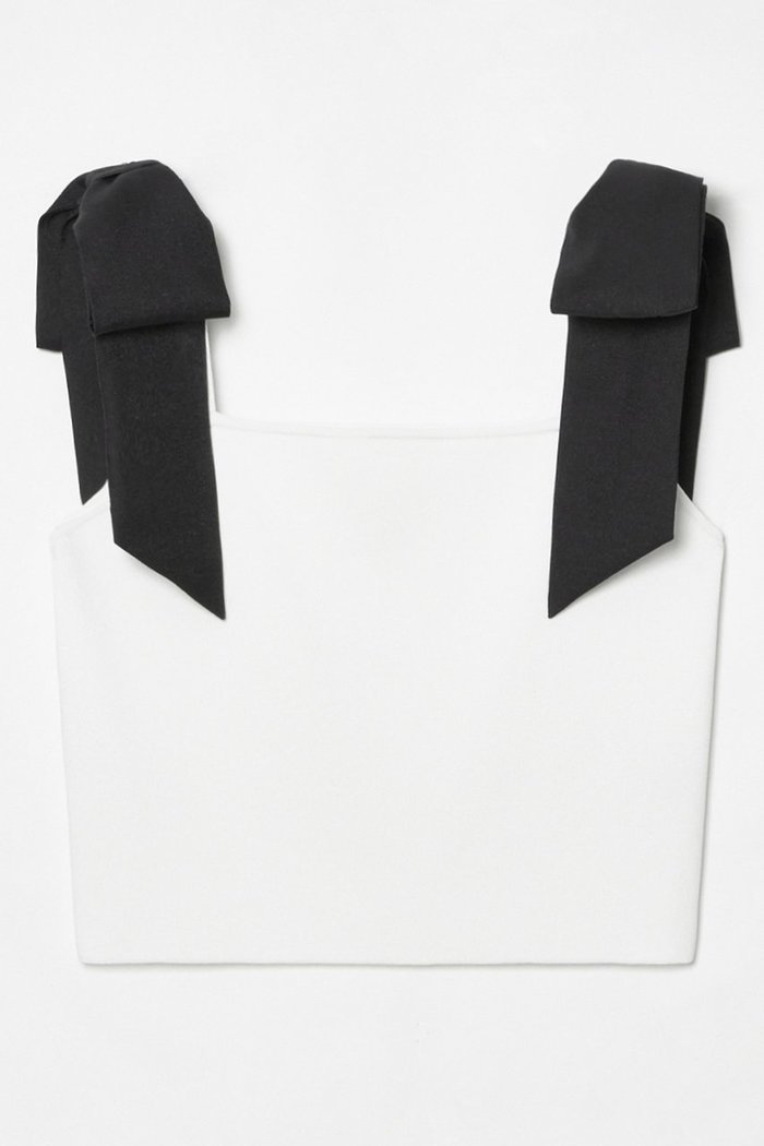 【アルアバイル/allureville】の【LOULOU WILLOUGHBY】ショルダーリボンミニタンクプルオーバー インテリア・キッズ・メンズ・レディースファッション・服の通販 founy(ファニー) https://founy.com/ ファッション Fashion レディースファッション Fashion for Women トップス・カットソー Cut & Sew Tops ニット Knit Tops & Sweaters カジュアルプルオーバー・ニットトップス Pullovers & Knit Tops / Casual Pullovers アシンメトリー Asymmetrical Style ショルダー Shoulder, Shoulder Strap シンプル Simple, Minimal タンク Tank Top, Sleeveless Top トレンド Trend, Trending Now リボン Ribbon, Bow 今季 This Season, Current Season |ID: prp329100004488850 ipo3291000000035830476