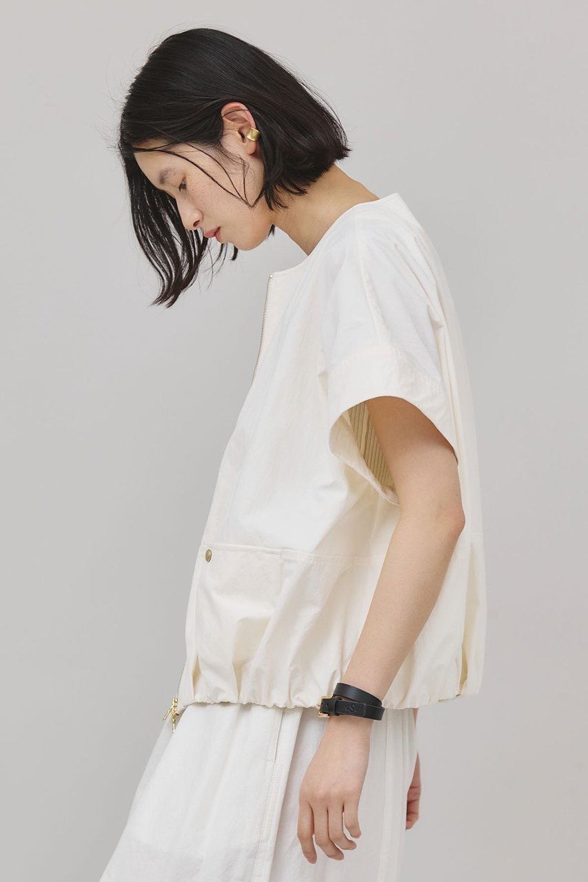 【カレンソロジー/Curensology】のタスランジップブラウス 人気、トレンドファッション・服の通販 founy(ファニー) 　ファッション　Fashion　レディースファッション　Fashion for Women　トップス・カットソー　Cut & Sew Tops　シャツ・ブラウス・オフィスカジュアル　Elegant Blouses & Button-Ups　ギャザー　Gathered, Ruffled　サテン　Satin, Glossy Fabric　ショート　Short, Short Length　ジップ　Zip, Zipper　スリーブ　Sleeve, Long Sleeve / Short Sleeve　バランス　Balance, Style Balance　ブルゾン　Blouson, Bomber Jacket　ワッシャー　Washer, Crinkled Finish　夏　Summer　日本製　Made In Japan　other-4|ID: prp329100004488876 ipo3291000000035652781