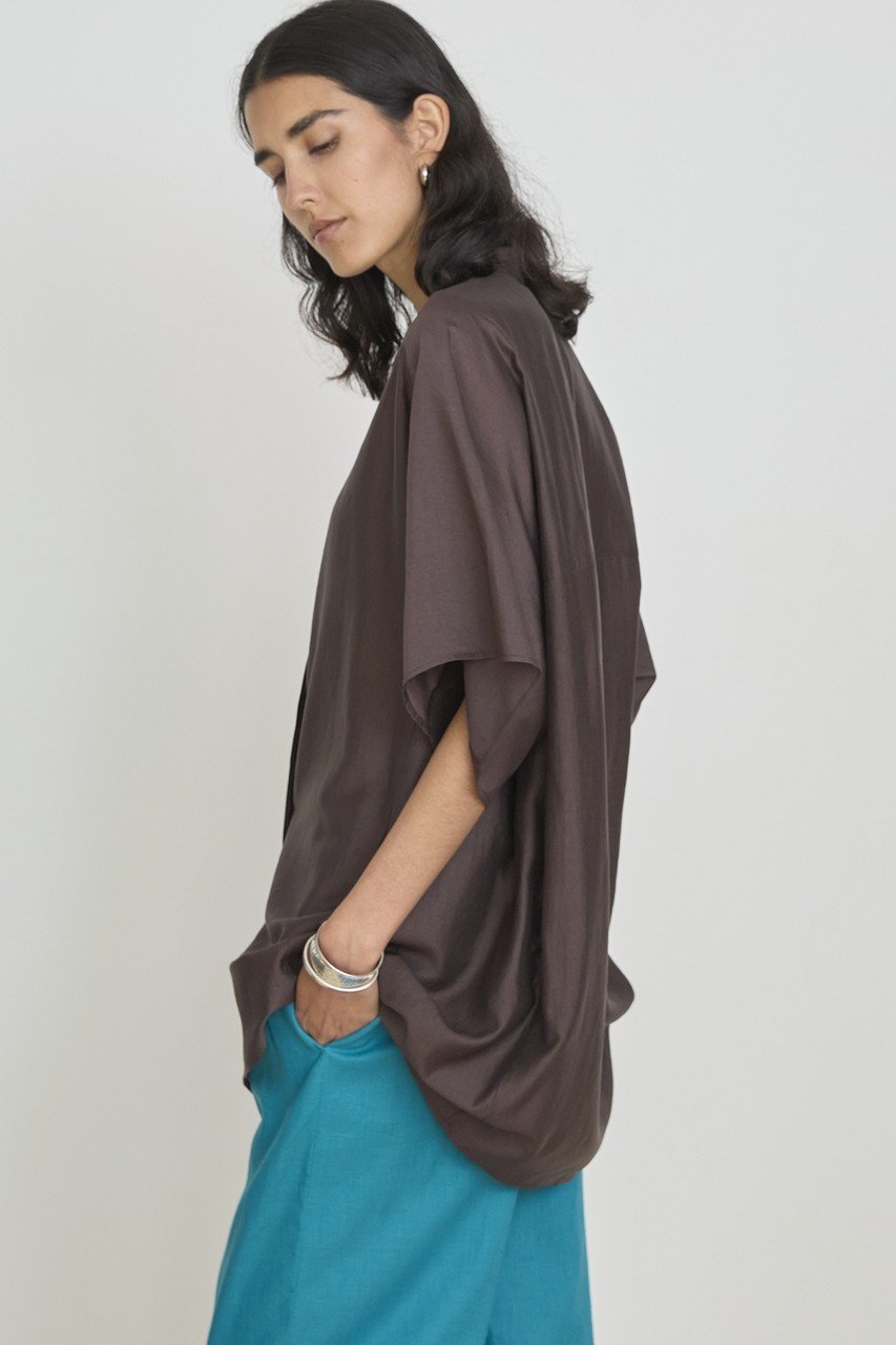 【ハウス オブ ロータス/HOUSE OF LOTUS】のシャイニーローンブラウス 人気、トレンドファッション・服の通販 founy(ファニー) 　ファッション　Fashion　レディースファッション　Fashion for Women　トップス・カットソー　Cut & Sew Tops　シャツ・ブラウス・オフィスカジュアル　Elegant Blouses & Button-Ups　カッティング　Cutting Detail　シャイニー　Shiny, Glossy Finish　ショート　Short, Short Length　スリーブ　Sleeve, Long Sleeve / Short Sleeve　パターン　Pattern, Design Print　フォルム　Silhouette, Form　羽織　Haori, Light Jacket　other-8|ID: prp329100004493351 ipo3291000000032814032