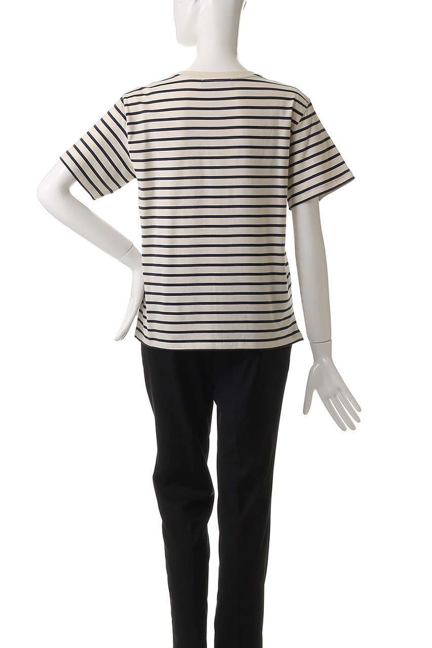 【マックスマーラ/Max Mara】の【Weekend Max Mara】OLGA ジャージーコットンロゴTシャツ 人気、トレンドファッション・服の通販 founy(ファニー) 　ファッション　Fashion　レディースファッション　Fashion for Women　トップス・カットソー　Cut & Sew Tops　シャツ・ブラウス・オフィスカジュアル　Elegant Blouses & Button-Ups　ロングTシャツ・Tシャツ　Longline T-Shirts & Tees　カットソー・ベーシックTシャツ　Cut-and-Sewn Tops / Stretch Tees & Basics　グラフィック　Graphic, Graphic Design　ショート　Short, Short Length　ストレート　Straight, Straight Cut　スリーブ　Sleeve, Long Sleeve / Short Sleeve　バランス　Balance, Style Balance　フロント　Front, Front Design　ボトム　Bottoms, Lower Wear　モチーフ　Motif, Design Theme　other-4|ID: prp329100004493410 ipo3291000000032853490