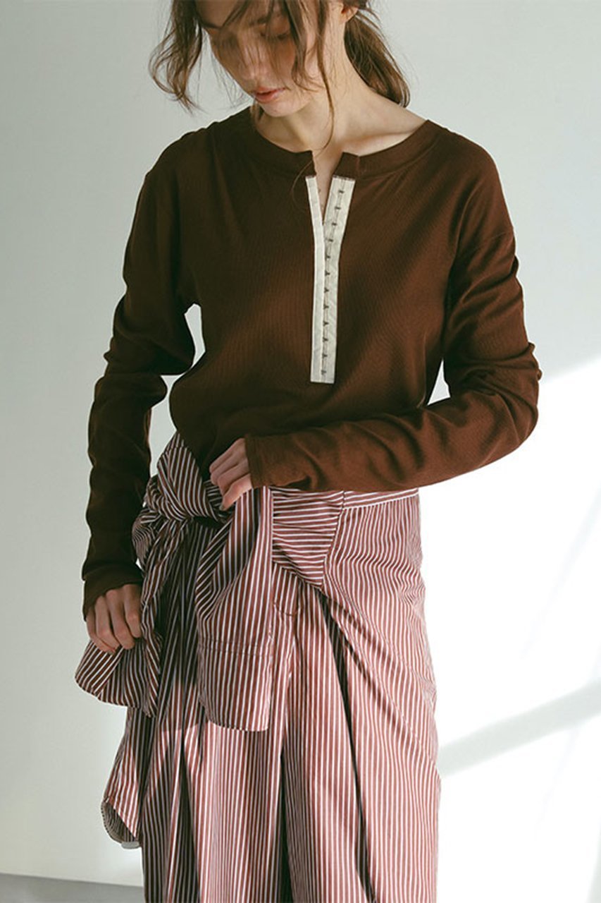 【エトレトウキョウ/ETRE TOKYO】のフロントホックソフトプルオーバー 人気、トレンドファッション・服の通販 founy(ファニー) 　ファッション　Fashion　レディースファッション　Fashion for Women　トップス・カットソー　Cut & Sew Tops　シャツ・ブラウス・オフィスカジュアル　Elegant Blouses & Button-Ups　ロングTシャツ・Tシャツ　Longline T-Shirts & Tees　カジュアルプルオーバー・ニットトップス　Pullovers & Knit Tops / Casual Pullovers　カットソー・ベーシックTシャツ　Cut-and-Sewn Tops / Stretch Tees & Basics　おすすめ　Recommended / Our Picks　スリーブ　Sleeve, Long Sleeve / Short Sleeve　フロント　Front, Front Design　ラウンド　Round, Round Neck　ロング　Long, Long-Length　エレガント 上品　Elegant　 other-1|ID: prp329100004497569 ipo3291000000032849005