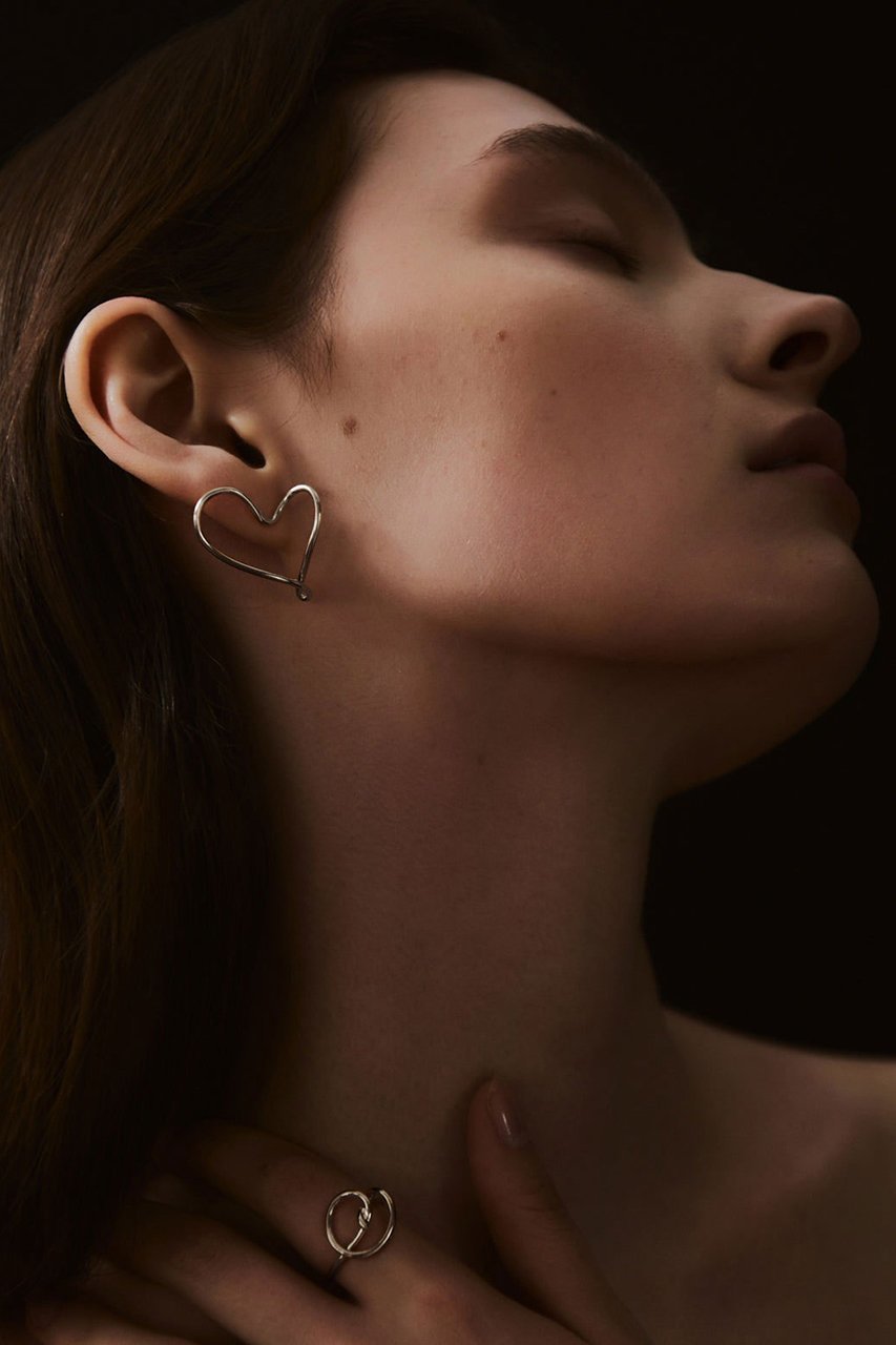 【バージュエリー/BAR Jewellery】のDANCING HEARTS ピアス 人気、トレンドファッション・服の通販 founy(ファニー) 　ファッション　Fashion　レディースファッション　WOMEN　ジュエリー　Jewelry　リング　Rings　イヤリング　Earrings　おすすめ　Recommend　イヤリング　Earrings　クラシック　Classic　シェイプ　Shape　ダウン　Down　モチーフ　Motif　NEW・新作・新着・新入荷　New Arrivals　other-6|ID: prp329100004499246 ipo3291000000031742006