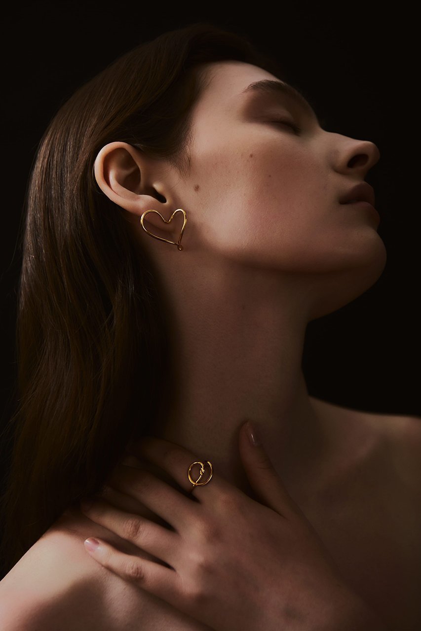 【バージュエリー/BAR Jewellery】のDANCING HEARTS ピアス 人気、トレンドファッション・服の通販 founy(ファニー) 　ファッション　Fashion　レディースファッション　Fashion for Women　ジュエリー　Jewelry　ファッションリング　Fashion Rings　イヤリング・フープ・ドロップタイプ　Hoop, Drop & Clip Earrings　おすすめ　Recommended / Our Picks　イヤリング　Earrings　クラシック　Classic, Timeless Style　シェイプ　Shape, Slim Fit　ダウン　Down, Puffer　モチーフ　Motif, Design Theme　other-6|ID: prp329100004499247 ipo3291000000035974421