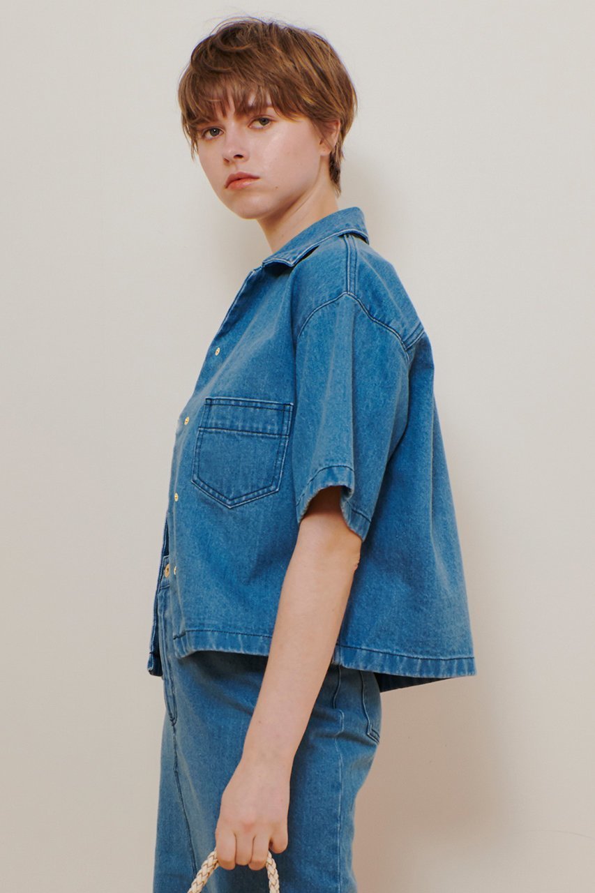 【アルアバイル/allureville】のデニムボクシーシャツ 人気、トレンドファッション・服の通販 founy(ファニー) 　ファッション　Fashion　レディースファッション　Fashion for Women　トップス・カットソー　Cut & Sew Tops　シャツ・ブラウス・オフィスカジュアル　Elegant Blouses & Button-Ups　おすすめ　Recommended / Our Picks　エアリー　Airy Texture　ショート　Short, Short Length　スタンダード　Standard, Basic　スリーブ　Sleeve, Long Sleeve / Short Sleeve　セットアップ　Set-Up, Coordinated Outfit　タイトスカート　Pencil Skirt, Tight Skirt　デニム　Denim, Jeans Material　ドット　Polka Dot, Dot Pattern　ワイド　Wide, Wide Fit　ヴィンテージ　Vintage Style　エレガント 上品　Elegant　再入荷　Restock / Back in Stock　羽織　Haori, Light Jacket　other-3|ID: prp329100004499284 ipo3291000000035051983