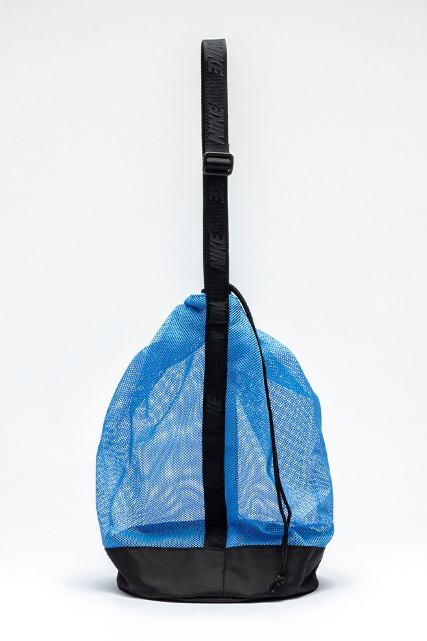【レイール/Reir】の【NIKE】メッシュショルダープールバッグ 人気、トレンドファッション・服の通販 founy(ファニー) 　ファッション　Fashion　レディースファッション　Fashion for Women　バッグ　Bags　ポーチ&ミニバッグ　Pouches & Mini Bags　スポーツウェア　Functional & Stylish Sportswear　コンパクト　Compact, Small Size　メッシュ　Mesh, Net Fabric　夏　Summer　軽量　Lightweight, Ultra Light　other-3|ID: prp329100004503200 ipo3291000000035395625