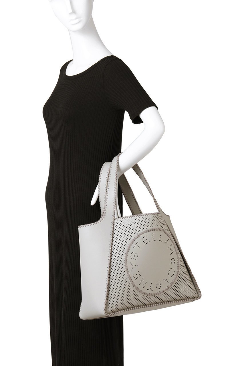 【ステラ マッカートニー/STELLA McCARTNEY】のStella Logo パンチング2wayトートバッグ 人気、トレンドファッション・服の通販 founy(ファニー) 　ファッション　Fashion　レディースファッション　WOMEN　バッグ　Bag　サークル　Circle　ポーチ　Pouch　ビジネス 仕事 通勤　Business　other-2|ID: prp329100004504541 ipo3291000000032182318
