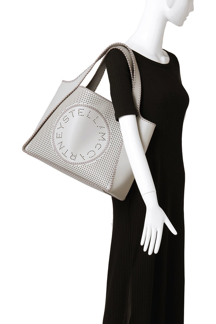 【ステラ マッカートニー/STELLA McCARTNEY】のStella Logo パンチング2wayトートバッグ 人気、トレンドファッション・服の通販 founy(ファニー) 　ファッション　Fashion　レディースファッション　WOMEN　バッグ　Bag　サークル　Circle　ポーチ　Pouch　ビジネス 仕事 通勤　Business　other-6|ID: prp329100004504541 ipo3291000000032182326