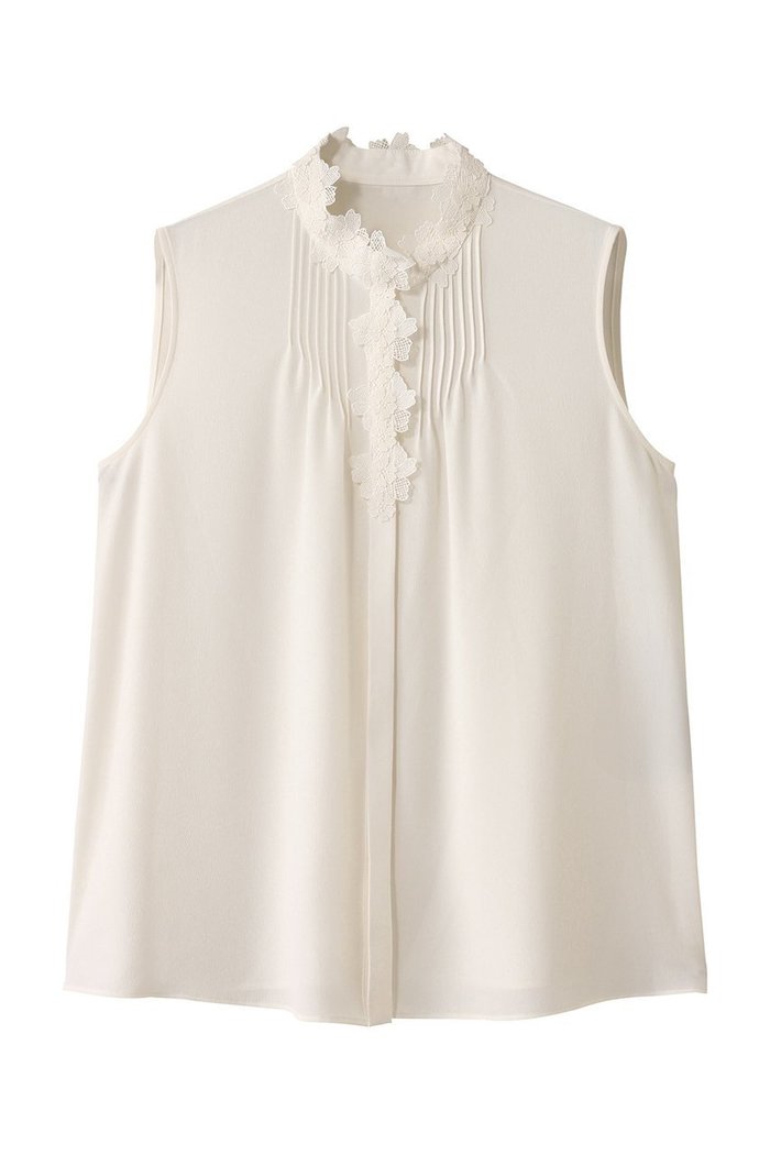 【アナイ/ANAYI】のジョーゼットフラワーノースリブラウス インテリア・キッズ・メンズ・レディースファッション・服の通販 founy(ファニー) https://founy.com/ ファッション Fashion レディースファッション Fashion for Women トップス・カットソー Cut & Sew Tops キャミソール&ノースリーブ Camisoles & Sleeveless Tops シャツ・ブラウス・オフィスカジュアル Elegant Blouses & Button-Ups おすすめ Recommended / Our Picks インナー Innerwear シンプル Simple, Minimal ジャケット Jacket, Outerwear ジョーゼット Georgette, Semi-Sheer Fabric ノースリーブ Sleeveless, No-Sleeve フラワー Flower, Floral ボトム Bottoms, Lower Wear ラグジュアリー Luxury, Elegant エレガント 上品 Elegant |ID: prp329100004504563 ipo3291000000036395029