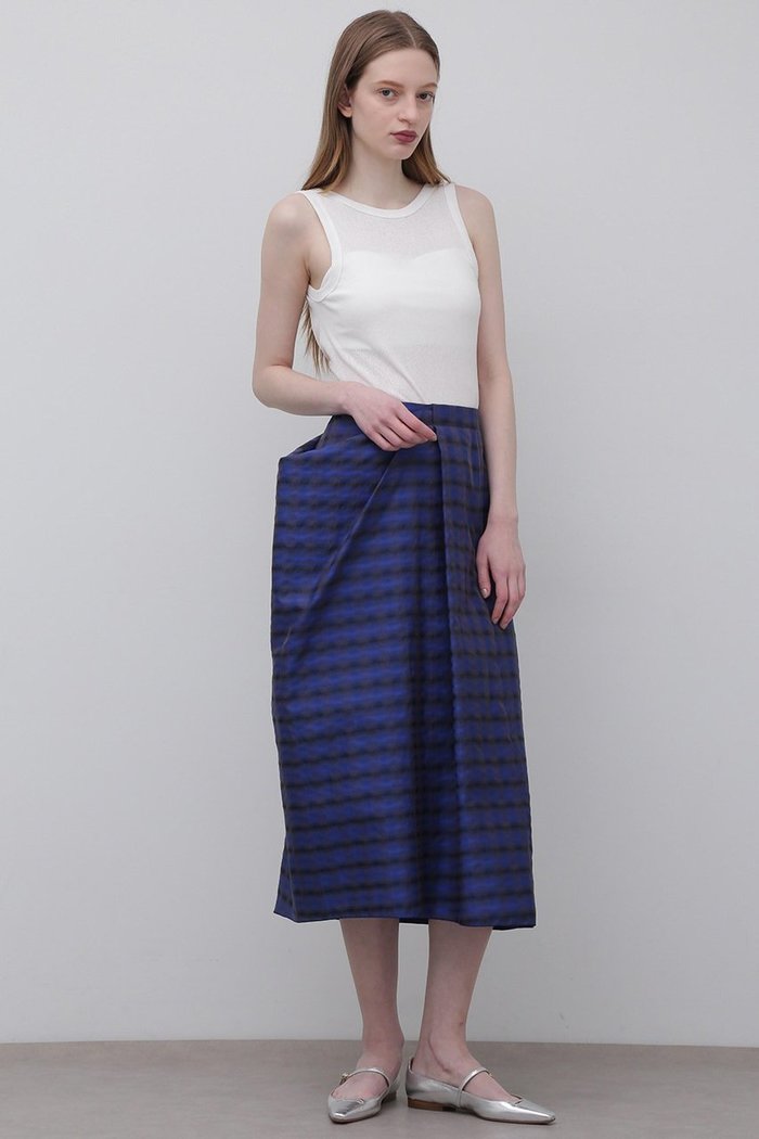 【アドーア/ADORE】のスパークルチェックジャガードスカート インテリア・キッズ・メンズ・レディースファッション・服の通販 founy(ファニー) https://founy.com/ ファッション Fashion レディースファッション Fashion for Women スカート Skirts ロングスカート Long Skirts / Maxi & Midi Skirts アシンメトリー Asymmetrical Style エレガント 上品 Elegant ジャカード／ジャガード Jacquard, Woven Pattern スタンダード Standard, Basic チェック Check, Plaid, Tartan ドレープ Drape, Draping Fabric フロント Front, Front Design ロング Long, Long-Length |ID: prp329100004504594 ipo3291000000032824960