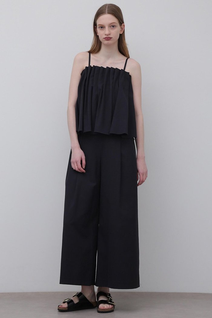 【アドーア/ADORE】のドライオックスオールインワン インテリア・キッズ・メンズ・レディースファッション・服の通販 founy(ファニー) https://founy.com/ ファッション Fashion レディースファッション Fashion for Women パンツ Pants & Trousers オックス Oxford Fabric コンビネゾン Jumpsuit, All-in-One スタンダード Standard, Basic タンブラー Tumbler, Travel Mug ドレープ Drape, Draping Fabric バランス Balance, Style Balance フレア Flare, Flared リラックス Relax, Relaxed Fit ワイド Wide, Wide Fit エレガント 上品 Elegant |ID: prp329100004504600 ipo3291000000032928250