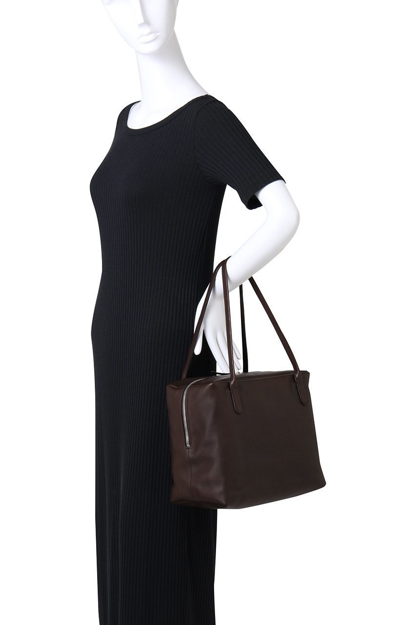 【ザ ロウ/THE ROW】のHENRI(SADDLE LEATHER) 人気、トレンドファッション・服の通販 founy(ファニー) 　ファッション　Fashion　レディースファッション　Fashion for Women　バッグ　Bags　シンプル　Simple, Minimal　ジャケット　Jacket, Outerwear　スクエア　Square, Square Shape　フォルム　Silhouette, Form　旅行　Travel　other-2|ID: prp329100004506018 ipo3291000000032778692
