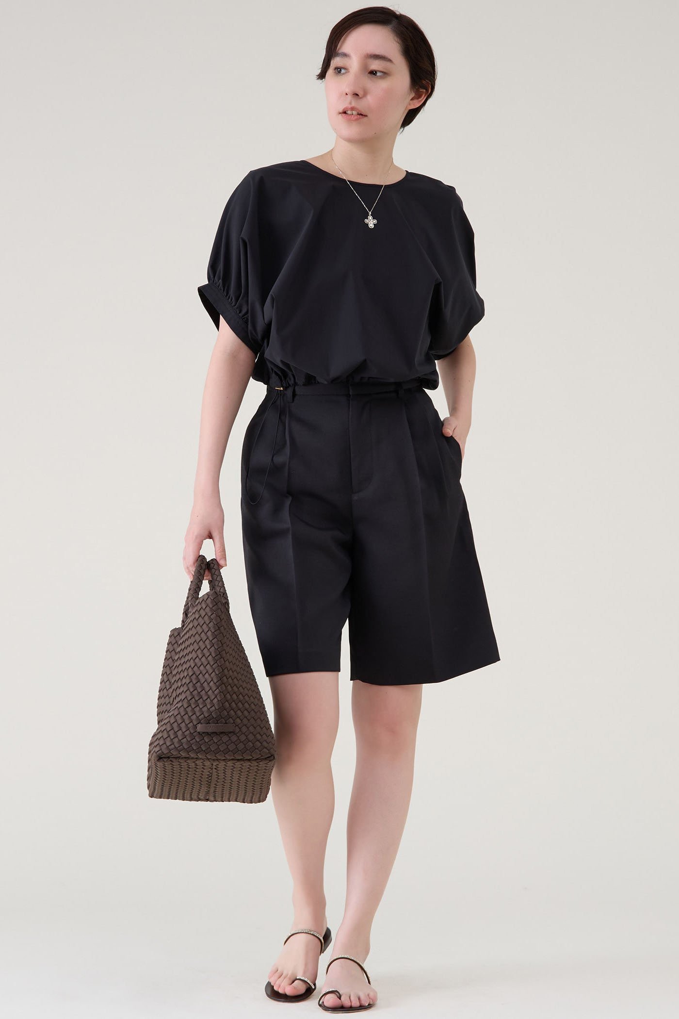 【マルティニーク/martinique】のツイルショートパンツ 人気、トレンドファッション・服の通販 founy(ファニー) 　ファッション　Fashion　レディースファッション　Fashion for Women　パンツ　Pants & Trousers　ショートパンツ・ハーフパンツ　High-Waisted & Relaxed Shorts　おすすめ　Recommended / Our Picks　クラシック　Classic, Timeless Style　ショート　Short, Short Length　ツイル　Twist, Twisted Detail　other-4|ID: prp329100004506028 ipo3291000000032811419