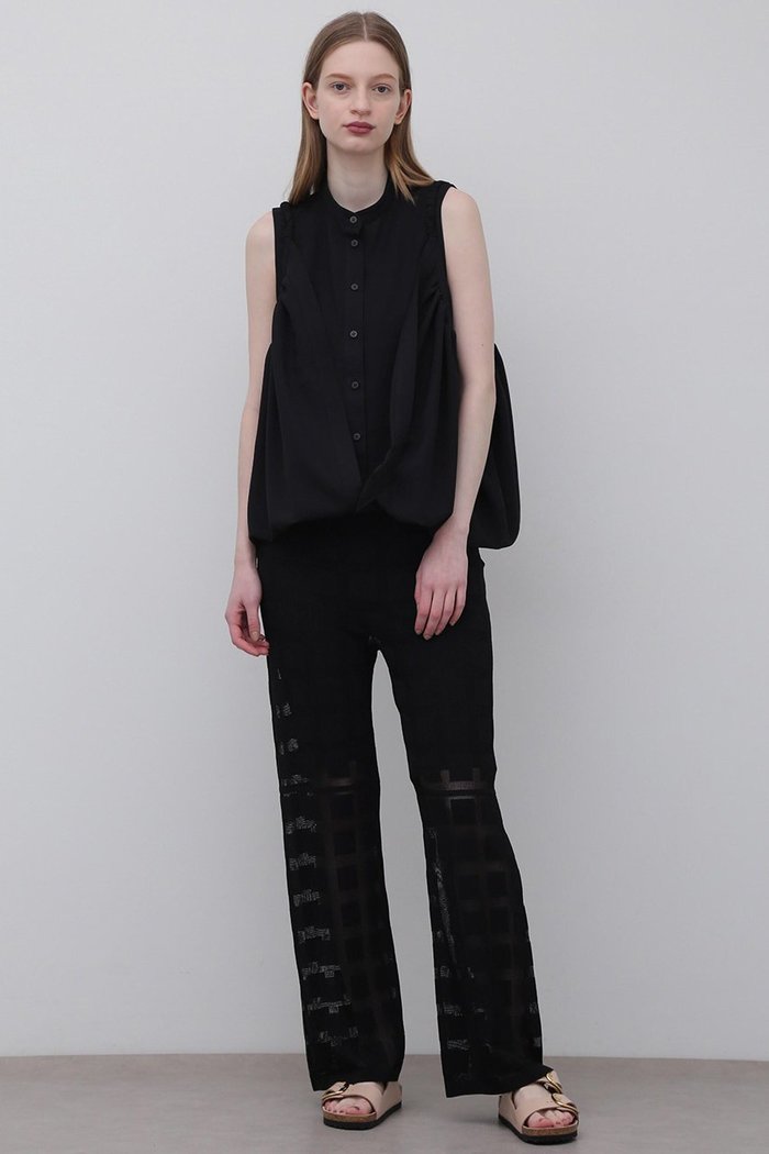 【アドーア/ADORE】のアイレットドライニットパンツ インテリア・キッズ・メンズ・レディースファッション・服の通販 founy(ファニー) https://founy.com/ ファッション Fashion レディースファッション Fashion for Women パンツ Pants & Trousers スクエア Square, Square Shape ストレッチ Stretch, Stretchy Fabric ストレート Straight, Straight Cut ドレス Dress, One-Piece モチーフ Motif, Design Theme |ID: prp329100004507792 ipo3291000000032922414