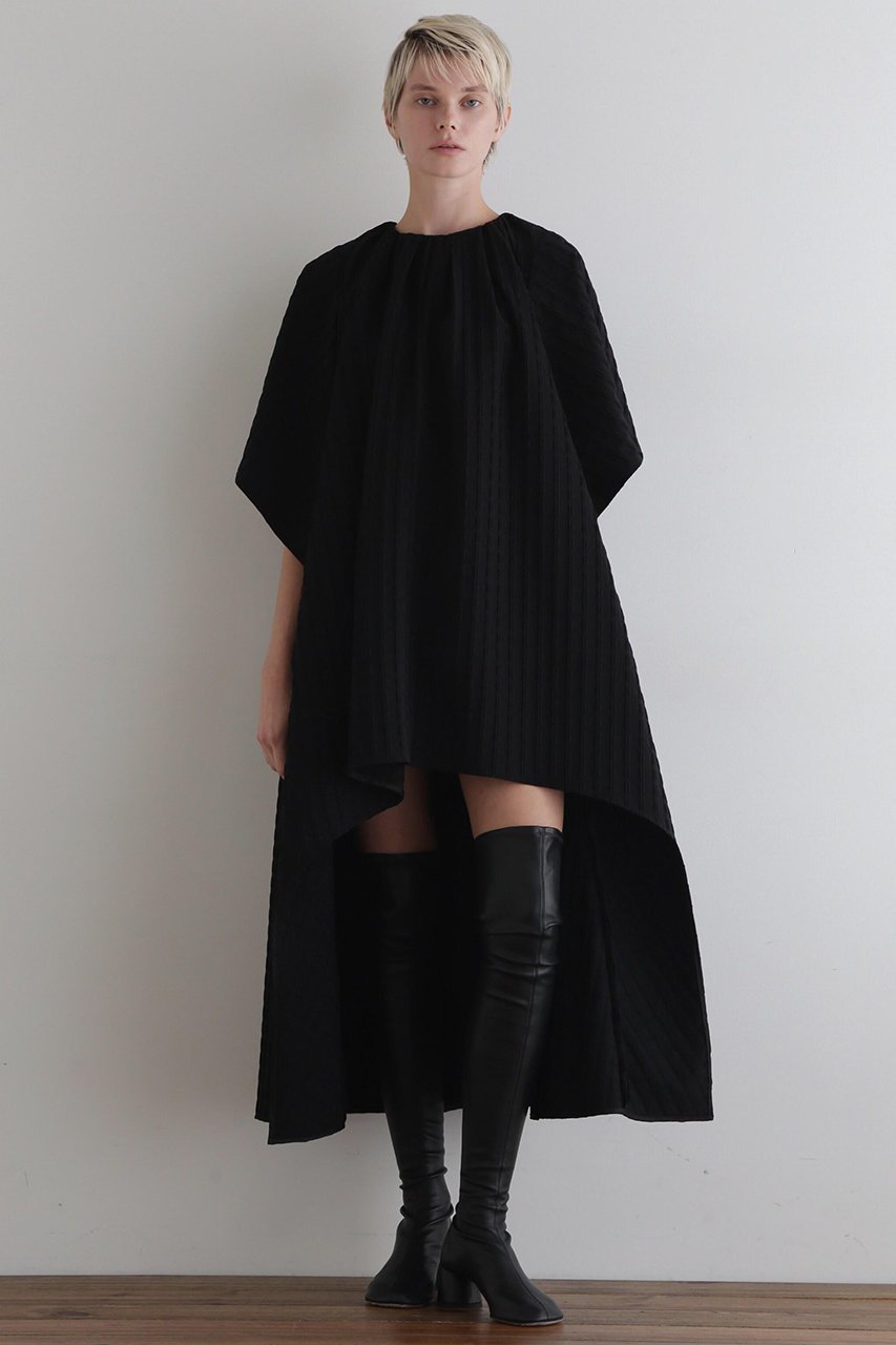 【ル フィル/LE PHIL】のワッフルジャガードワンピース 人気、トレンドファッション・服の通販 founy(ファニー) 　ファッション　Fashion　レディースファッション　Fashion for Women　ワンピース　Dresses　チュニック　Tunic Tops & Dresses　おすすめ　Recommended / Our Picks　エレガント 上品　Elegant　ジャカード／ジャガード　Jacquard, Woven Pattern　スタンダード　Standard, Basic　ストレッチ　Stretch, Stretchy Fabric　スリーブ　Sleeve, Long Sleeve / Short Sleeve　チュニック　Tunic, Long Top　ドレス　Dress, One-Piece　フレア　Flare, Flared　ペプラム　Peplum, Flared Hem　モチーフ　Motif, Design Theme　ロング　Long, Long-Length　other-3|ID: prp329100004507860 ipo3291000000032889581