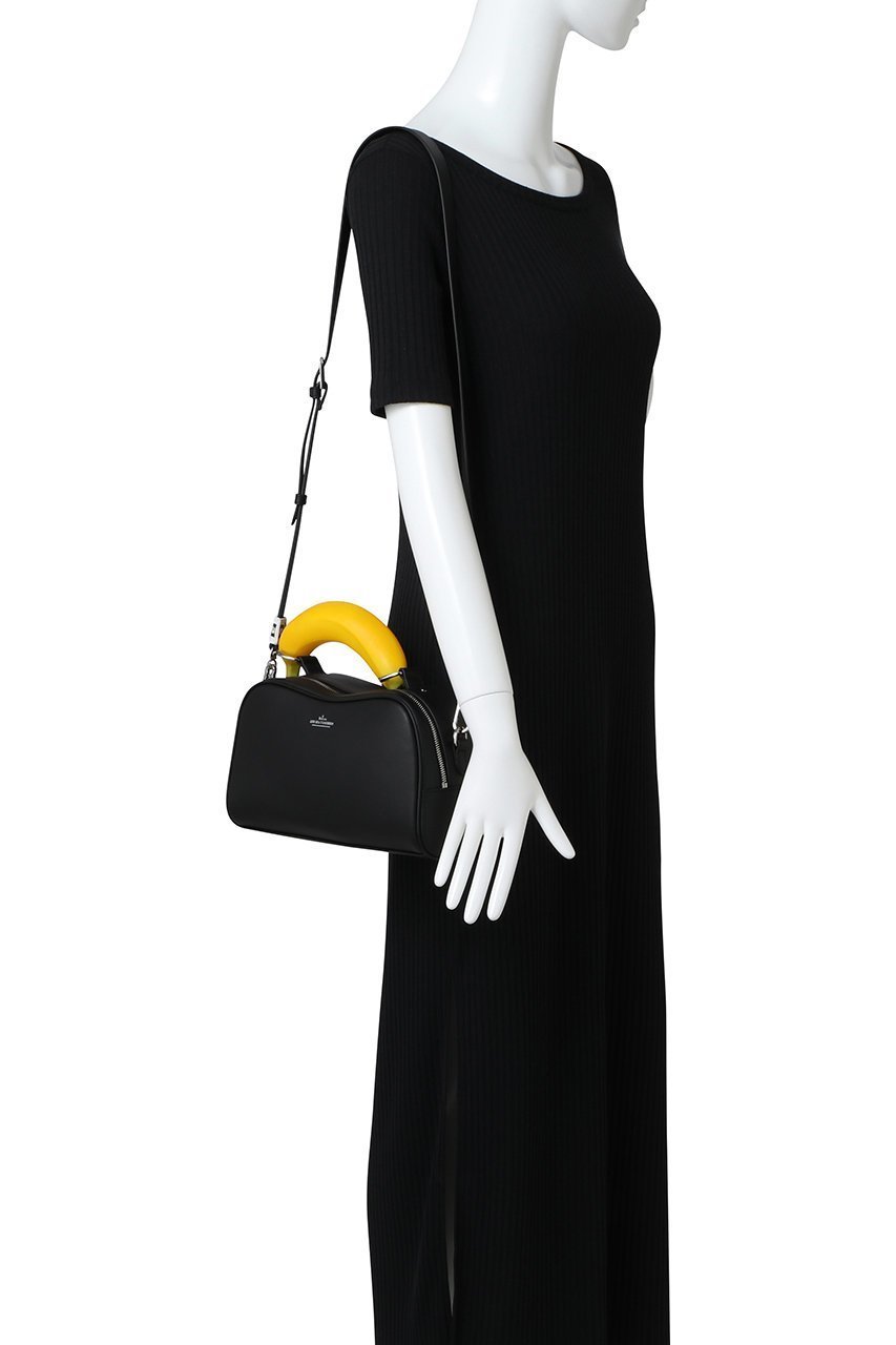 【メゾン ミハラヤスヒロ/Maison MIHARA YASUHIRO】の【UNISEX】BANANA ボストンバッグ 人気、トレンドファッション・服の通販 founy(ファニー) 　ファッション　Fashion　レディースファッション　Fashion for Women　バッグ　Bags　ユニセックス　Unisex, Genderless　なめらか　Smooth, Silky Texture　アクセサリー　Fashion Accessories　ボストンバッグ　Boston Bag, Retro Bag　ポーチ　Pouch, Small Case　モチーフ　Motif, Design Theme　人気　Popular, Best Seller　財布　Wallet, Purse　other-2|ID: prp329100004507900 ipo3291000000032778899