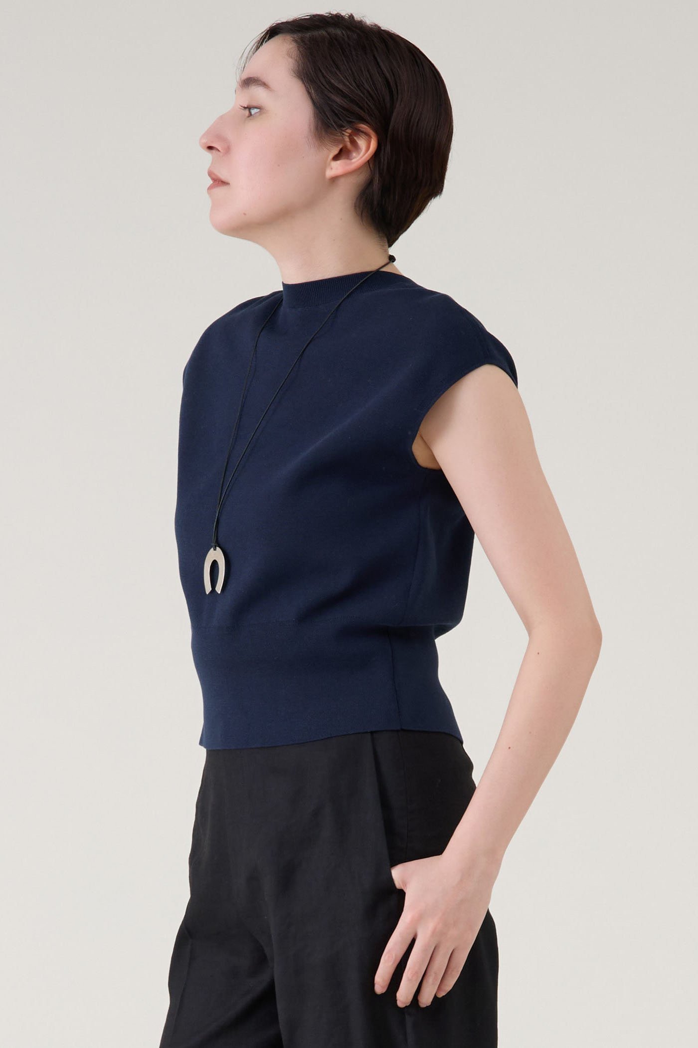 【マルティニーク/martinique】のコットンミラノリブノースリーブプルオーバー 人気、トレンドファッション・服の通販 founy(ファニー) 　ファッション　Fashion　レディースファッション　Fashion for Women　トップス・カットソー　Cut & Sew Tops　ニット　Knit Tops & Sweaters　キャミソール&ノースリーブ　Camisoles & Sleeveless Tops　カジュアルプルオーバー・ニットトップス　Pullovers & Knit Tops / Casual Pullovers　おすすめ　Recommended / Our Picks　カットソー　Cut and Sewn Top　スリット　Slit, Slit Detail　ロング　Long, Long-Length　エレガント 上品　Elegant　夏　Summer　other-2|ID: prp329100004507906 ipo3291000000035724529