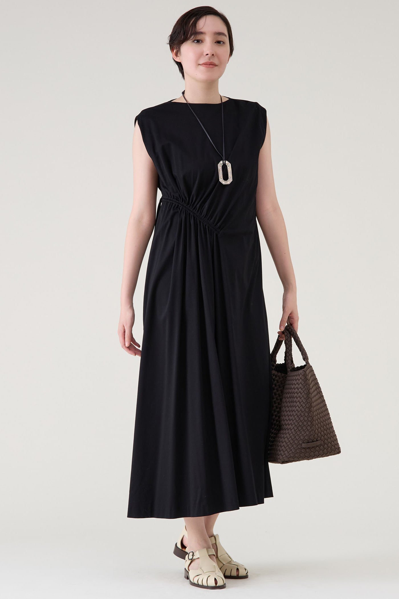 【マルティニーク/martinique】のスムースドレープワンピース インテリア・キッズ・メンズ・レディースファッション・服の通販 founy(ファニー) 　ファッション　Fashion　レディースファッション　Fashion for Women　ワンピース　Dresses　チュニック　Tunic Tops & Dresses　おすすめ　Recommended / Our Picks　チュニック　Tunic, Long Top　ドレープ　Drape, Draping Fabric　フェミニン　Feminine, Girly　ロング　Long, Long-Length　ブラック|ID: prp329100004509151 ipo3291000000035652956