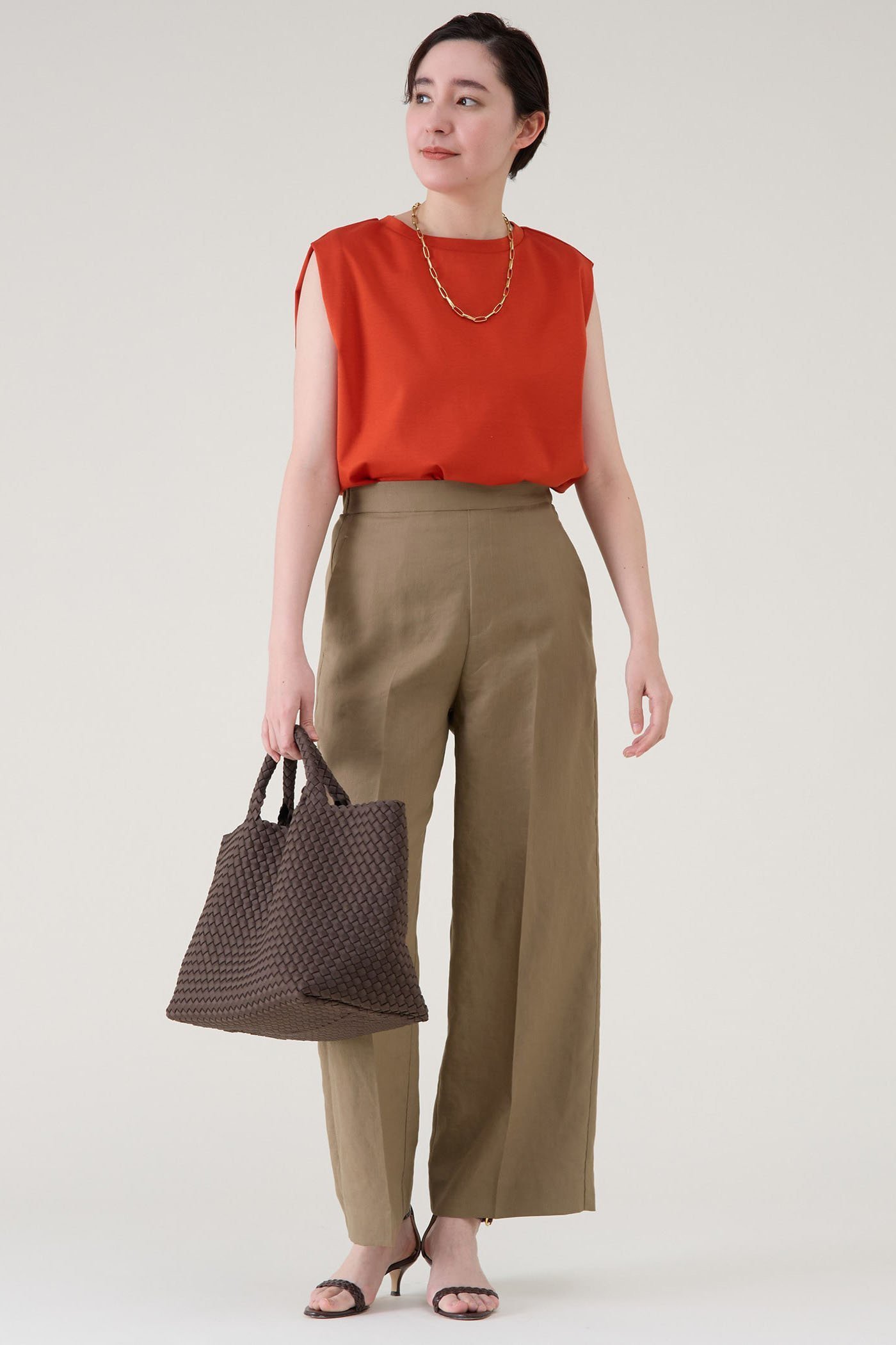 【マルティニーク/martinique】の《定番》ポンチノースリプルオーバー 人気、トレンドファッション・服の通販 founy(ファニー) 　ファッション　Fashion　レディースファッション　Fashion for Women　トップス・カットソー　Cut & Sew Tops　キャミソール&ノースリーブ　Camisoles & Sleeveless Tops　シャツ・ブラウス・オフィスカジュアル　Elegant Blouses & Button-Ups　ロングTシャツ・Tシャツ　Longline T-Shirts & Tees　カジュアルプルオーバー・ニットトップス　Pullovers & Knit Tops / Casual Pullovers　カットソー・ベーシックTシャツ　Cut-and-Sewn Tops / Stretch Tees & Basics　おすすめ　Recommended / Our Picks　キャミソール　Camisole, Spaghetti Strap Top　シルケット　Silket, Silky Cotton　ストレート　Straight, Straight Cut　スリット　Slit, Slit Detail　タンク　Tank Top, Sleeveless Top　ノースリーブ　Sleeveless, No-Sleeve　ボトム　Bottoms, Lower Wear　定番　Standard, Basic Item　other-4|ID: prp329100004509175 ipo3291000000035602223