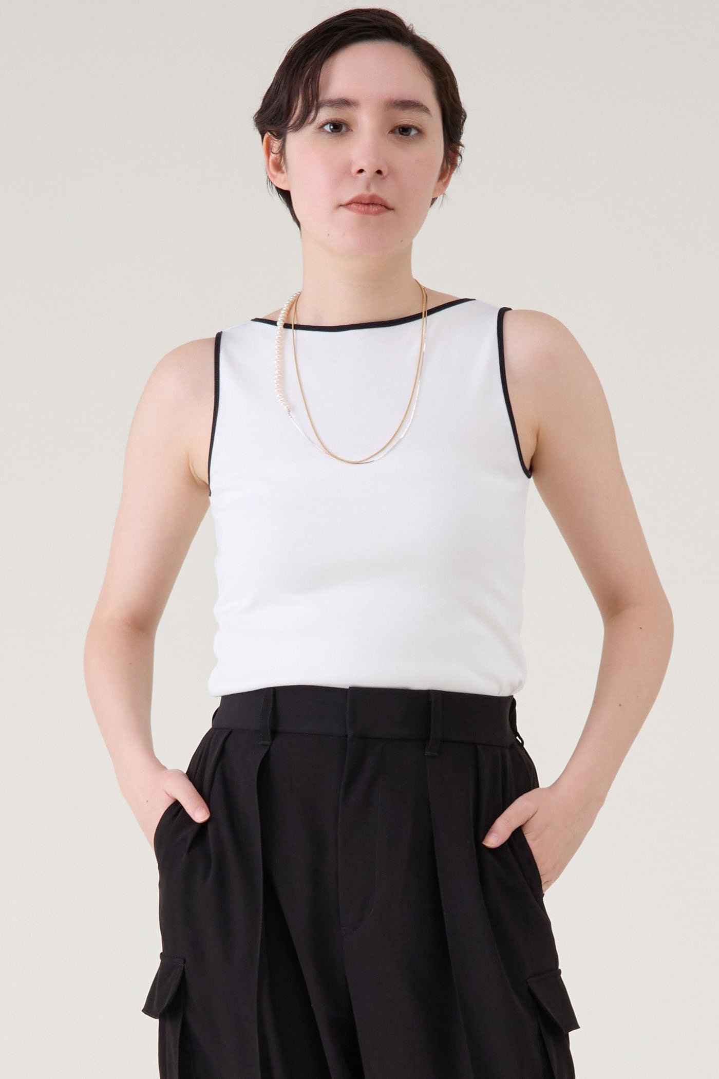 【マルティニーク/martinique】のコットンフライスノースリーブ 人気、トレンドファッション・服の通販 founy(ファニー) 　ファッション　Fashion　レディースファッション　Fashion for Women　トップス・カットソー　Cut & Sew Tops　キャミソール&ノースリーブ　Camisoles & Sleeveless Tops　シャツ・ブラウス・オフィスカジュアル　Elegant Blouses & Button-Ups　ロングTシャツ・Tシャツ　Longline T-Shirts & Tees　カットソー・ベーシックTシャツ　Cut-and-Sewn Tops / Stretch Tees & Basics　インナー　Innerwear　キャミソール　Camisole, Spaghetti Strap Top　ストレッチ　Stretch, Stretchy Fabric　タンク　Tank Top, Sleeveless Top　トレンド　Trend, Trending Now　定番　Standard, Basic Item　フィット　Fit, Slim Fit　ボトム　Bottoms, Lower Wear　モノトーン　Monotone, Black and White　おすすめ　Recommended / Our Picks　日本製　Made In Japan　 other-1|ID: prp329100004509176 ipo3291000000032807539