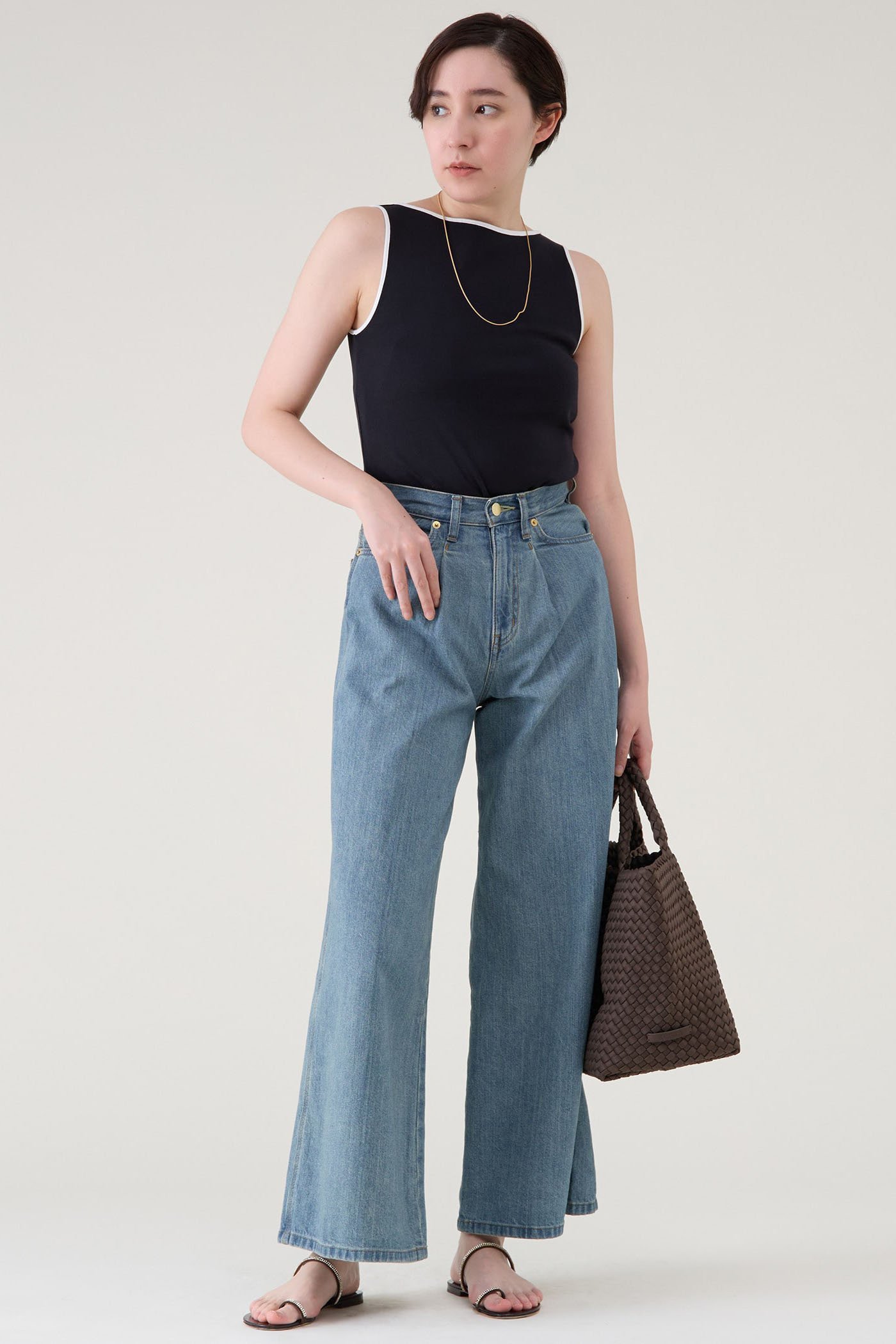 【マルティニーク/martinique】のコットンフライスノースリーブ 人気、トレンドファッション・服の通販 founy(ファニー) 　ファッション　Fashion　レディースファッション　Fashion for Women　トップス・カットソー　Cut & Sew Tops　キャミソール&ノースリーブ　Camisoles & Sleeveless Tops　シャツ・ブラウス・オフィスカジュアル　Elegant Blouses & Button-Ups　ロングTシャツ・Tシャツ　Longline T-Shirts & Tees　カットソー・ベーシックTシャツ　Cut-and-Sewn Tops / Stretch Tees & Basics　インナー　Innerwear　キャミソール　Camisole, Spaghetti Strap Top　ストレッチ　Stretch, Stretchy Fabric　タンク　Tank Top, Sleeveless Top　トレンド　Trend, Trending Now　定番　Standard, Basic Item　フィット　Fit, Slim Fit　ボトム　Bottoms, Lower Wear　モノトーン　Monotone, Black and White　おすすめ　Recommended / Our Picks　日本製　Made In Japan　other-4|ID: prp329100004509176 ipo3291000000032807545