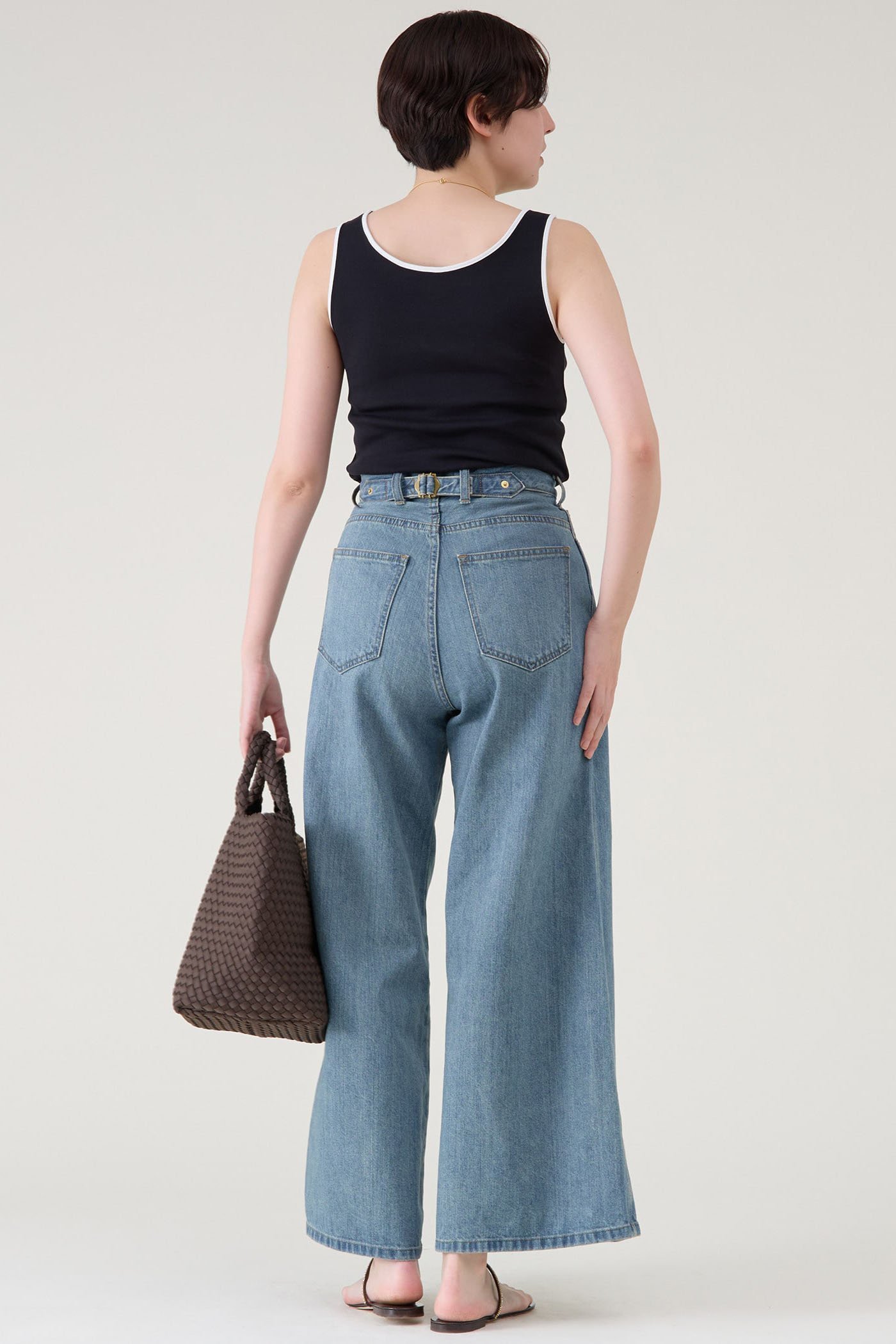【マルティニーク/martinique】のコットンフライスノースリーブ 人気、トレンドファッション・服の通販 founy(ファニー) 　ファッション　Fashion　レディースファッション　Fashion for Women　トップス・カットソー　Cut & Sew Tops　キャミソール&ノースリーブ　Camisoles & Sleeveless Tops　シャツ・ブラウス・オフィスカジュアル　Elegant Blouses & Button-Ups　ロングTシャツ・Tシャツ　Longline T-Shirts & Tees　カットソー・ベーシックTシャツ　Cut-and-Sewn Tops / Stretch Tees & Basics　インナー　Innerwear　キャミソール　Camisole, Spaghetti Strap Top　ストレッチ　Stretch, Stretchy Fabric　タンク　Tank Top, Sleeveless Top　トレンド　Trend, Trending Now　定番　Standard, Basic Item　フィット　Fit, Slim Fit　ボトム　Bottoms, Lower Wear　モノトーン　Monotone, Black and White　おすすめ　Recommended / Our Picks　日本製　Made In Japan　other-6|ID: prp329100004509176 ipo3291000000032807547