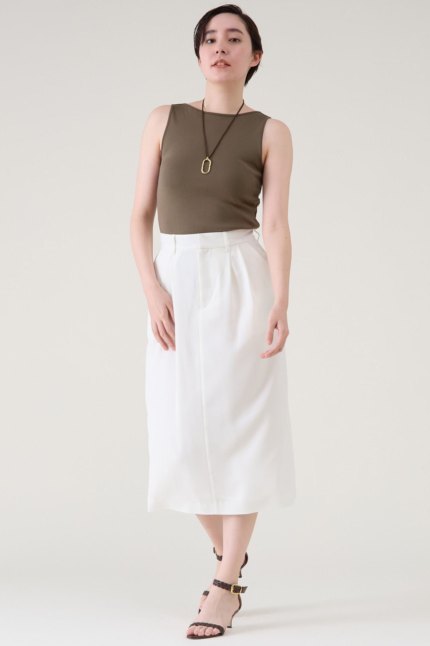 【マルティニーク/martinique】のコットンフライスノースリーブ 人気、トレンドファッション・服の通販 founy(ファニー) 　ファッション　Fashion　レディースファッション　Fashion for Women　トップス・カットソー　Cut & Sew Tops　キャミソール&ノースリーブ　Camisoles & Sleeveless Tops　シャツ・ブラウス・オフィスカジュアル　Elegant Blouses & Button-Ups　ロングTシャツ・Tシャツ　Longline T-Shirts & Tees　カットソー・ベーシックTシャツ　Cut-and-Sewn Tops / Stretch Tees & Basics　インナー　Innerwear　キャミソール　Camisole, Spaghetti Strap Top　ストレッチ　Stretch, Stretchy Fabric　タンク　Tank Top, Sleeveless Top　トレンド　Trend, Trending Now　定番　Standard, Basic Item　フィット　Fit, Slim Fit　ボトム　Bottoms, Lower Wear　モノトーン　Monotone, Black and White　おすすめ　Recommended / Our Picks　日本製　Made In Japan　other-4|ID: prp329100004509176 ipo3291000000035689155