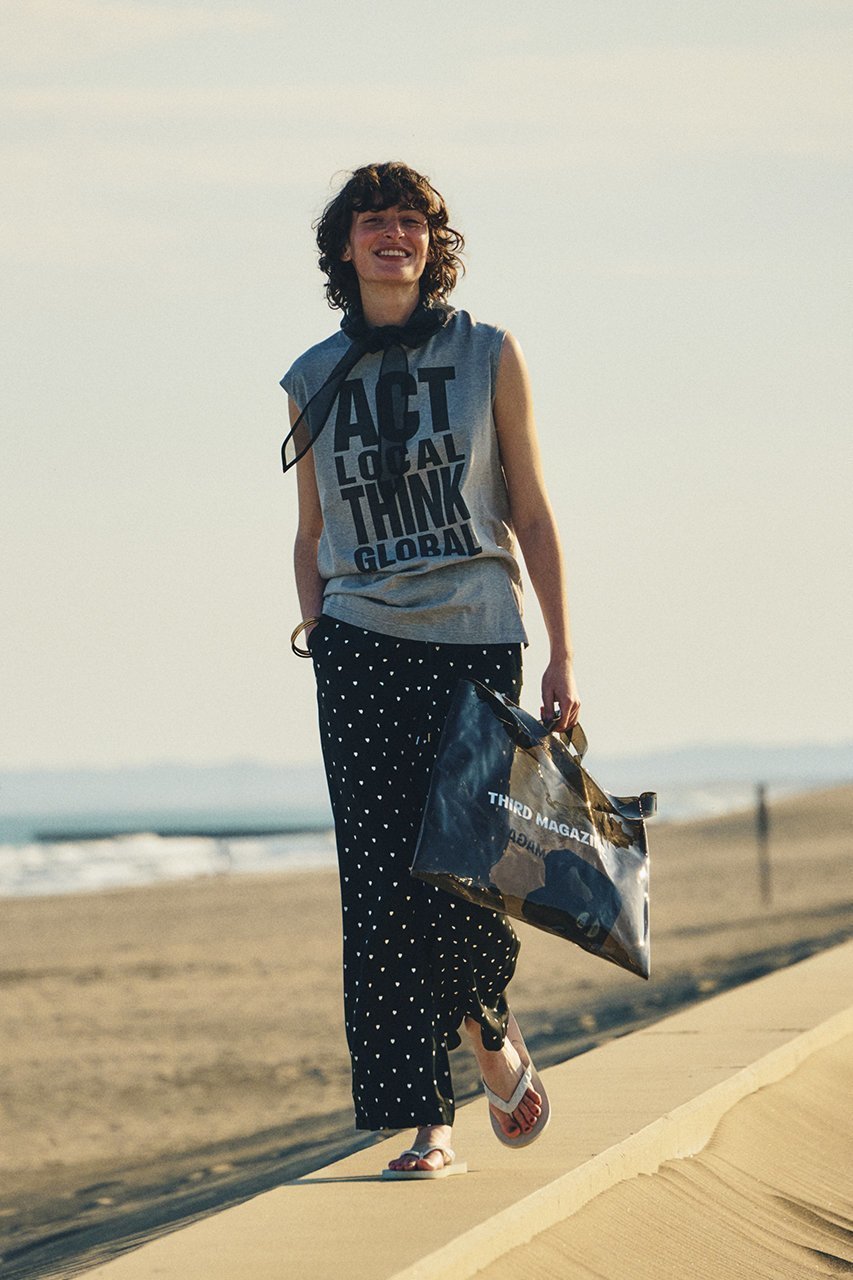 【サードマガジン/THIRD MAGAZINE】の【KATHARINE HAMNETT x THIRD MAGAZINE】限定ノースリーブTシャツ 人気、トレンドファッション・服の通販 founy(ファニー) 　ファッション　Fashion　レディースファッション　Fashion for Women　トップス・カットソー　Cut & Sew Tops　キャミソール&ノースリーブ　Camisoles & Sleeveless Tops　シャツ・ブラウス・オフィスカジュアル　Elegant Blouses & Button-Ups　ロングTシャツ・Tシャツ　Longline T-Shirts & Tees　カットソー・ベーシックTシャツ　Cut-and-Sewn Tops / Stretch Tees & Basics　コラボ　Collaboration, Collab　ショート　Short, Short Length　スリーブ　Sleeve, Long Sleeve / Short Sleeve　ノースリーブ　Sleeveless, No-Sleeve　バランス　Balance, Style Balance　ビンテージ　Vintage, Retro Style　プリント　Print, Printed Pattern　other-6|ID: prp329100004510937 ipo3291000000035968080