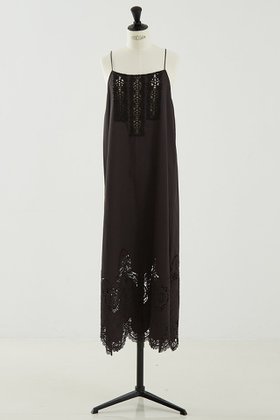 【デザイン ワークス/DESIGN WORKS】の【BEAUVET】エンブロイダリーレースキャミドレス 人気、トレンドファッション・服の通販 founy(ファニー) ファッション Fashion レディースファッション Fashion for Women ワンピース Dresses フォーマル・パーティードレス・結婚式用ドレス Elegant & Casual Dresses チュニック Tunic Tops & Dresses なめらか Smooth, Silky Texture キャミソール Camisole, Spaghetti Strap Top ケミカル Chemical, Chemical Wash チュニック Tunic, Long Top ドレス Dress, One-Piece レース Lace, Lace Fabric ロング Long, Long-Length |ID:prp329100004513395