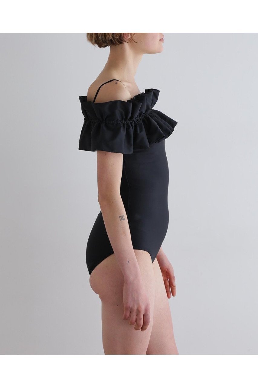 【ル フィル/LE PHIL】のフリルOP水着 人気、トレンドファッション・服の通販 founy(ファニー) 　ファッション　Fashion　レディースファッション　WOMEN　水着　Swimwear　水着　Swimwear　オフショルダー　Off Shoulder　シンプル　Simple　スタンダード　Standard　スポーツ　Sports　フリル　Frills　ラップ　Wrap　水着　Swimsuit　other-3|ID: prp329100004513399 ipo3291000000031901786