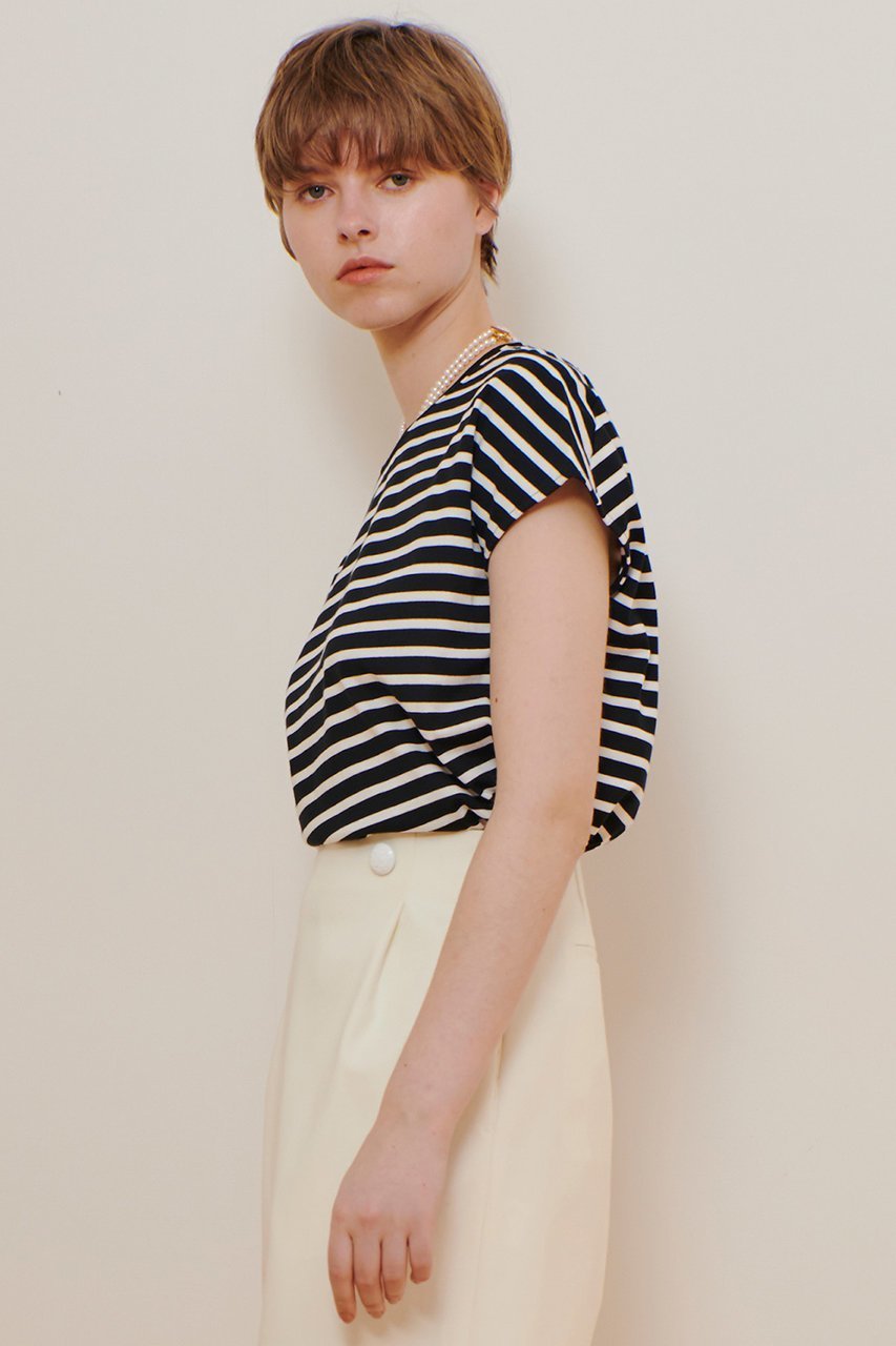 【アルアバイル/allureville】のワイドボーダープルオーバー 人気、トレンドファッション・服の通販 founy(ファニー) 　ファッション　Fashion　レディースファッション　Fashion for Women　トップス・カットソー　Cut & Sew Tops　シャツ・ブラウス・オフィスカジュアル　Elegant Blouses & Button-Ups　ロングTシャツ・Tシャツ　Longline T-Shirts & Tees　カジュアルプルオーバー・ニットトップス　Pullovers & Knit Tops / Casual Pullovers　カットソー・ベーシックTシャツ　Cut-and-Sewn Tops / Stretch Tees & Basics　なめらか　Smooth, Silky Texture　ショート　Short, Short Length　スリーブ　Sleeve, Long Sleeve / Short Sleeve　ドロップ　Drop Shoulder, Dropped Style　エレガント 上品　Elegant　other-6|ID: prp329100004520325 ipo3291000000032807479