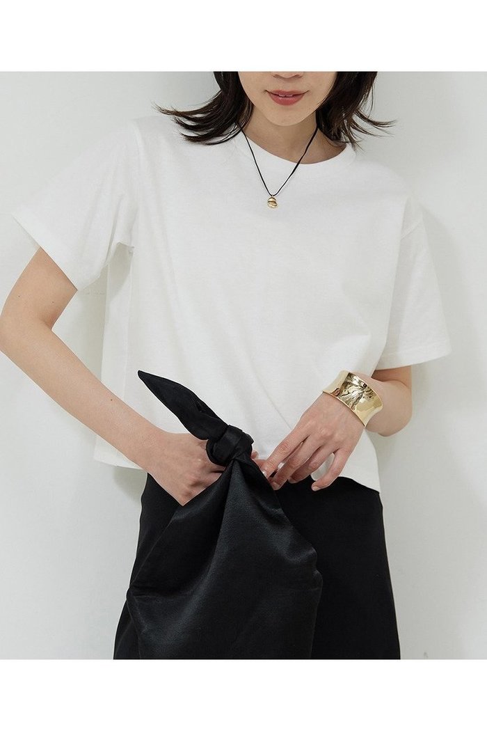 【ガリャルダガランテ/GALLARDAGALANTE】のクロップドT インテリア・キッズ・メンズ・レディースファッション・服の通販 founy(ファニー) https://founy.com/ ファッション Fashion レディースファッション WOMEN トップス・カットソー Tops/Tshirt シャツ/ブラウス Shirts/Blouses ロング / Tシャツ T-Shirts カットソー Cut and Sewn クロップド Cropped ショート Short スリーブ Sleeve ボトム Bottom 夏 Summer NEW・新作・新着・新入荷 New Arrivals 春 Spring S/S・春夏 Ss・Spring/Summer |ID: prp329100004520346 ipo3291000000031960922