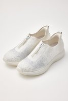 【スタッカート/STACCATO】のデザインZIPハンディライトスリッポン 人気、トレンドファッション・服の通販 founy(ファニー) ファッション Fashion レディースファッション WOMEN ジップ Zip ストーン Stone スニーカー Sneakers スリッポン Slip-Ons NEW・新作・新着・新入荷 New Arrivals 軽量 Lightweight |ID:prp329100004522235