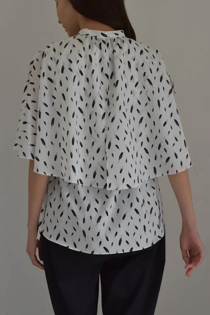 【レリル/lelill】のケープノースリーブブラウス 人気、トレンドファッション・服の通販 founy(ファニー) 　ファッション　Fashion　レディースファッション　Fashion for Women　トップス・カットソー　Cut & Sew Tops　キャミソール&ノースリーブ　Camisoles & Sleeveless Tops　シャツ・ブラウス・オフィスカジュアル　Elegant Blouses & Button-Ups　ショート　Short, Short Length　スリーブ　Sleeve, Long Sleeve / Short Sleeve　ドローコード　Drawcord, Drawstring Cord　ビンテージ　Vintage, Retro Style　フィット　Fit, Slim Fit　フェザー　Feather, Feather Detail　フレア　Flare, Flared　モチーフ　Motif, Design Theme　人気　Popular, Best Seller　other-2|ID: prp329100004523619 ipo3291000000032915834