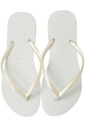 【ハワイアナス/havaianas】のSLIM ビーチサンダル 人気、トレンドファッション・服の通販 founy(ファニー) ファッション Fashion レディースファッション Fashion for Women コレクション Collection, Seasonal Line サンダル Sandals, Summer Shoes スタイリッシュ Stylish, Fashionable ビーチ Beach, Seaside ラップ Wrap, Wrap Design 人気 Popular, Best Seller |ID:prp329100004523680