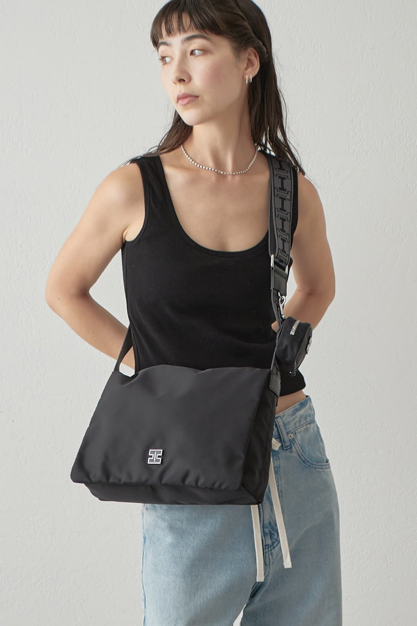 【イアクッチ/IACUCCI】のアーゴ ミディアムショルダー NYLON/CERVO 人気、トレンドファッション・服の通販 founy(ファニー) 　ファッション　Fashion　レディースファッション　Fashion for Women　バッグ　Bags　エレガント 上品　Elegant　ショルダー　Shoulder, Shoulder Strap　スクエア　Square, Square Shape　スタイリッシュ　Stylish, Fashionable　タオル　Towel, Bath Towel　人気　Popular, Best Seller　バランス　Balance, Style Balance　フォルム　Silhouette, Form　フラップ　Flap, Flap Pocket　フロント　Front, Front Design　ポーチ　Pouch, Small Case　日傘　Parasol, UV Umbrella　マグネット　Magnet, Magnetic Closure　メタル　Metal, Metal Parts　モダン　Modern, Contemporary　ワンポイント　One Point, Statement Accent　夏　Summer　other-2|ID: prp329100004523768 ipo3291000000035318595