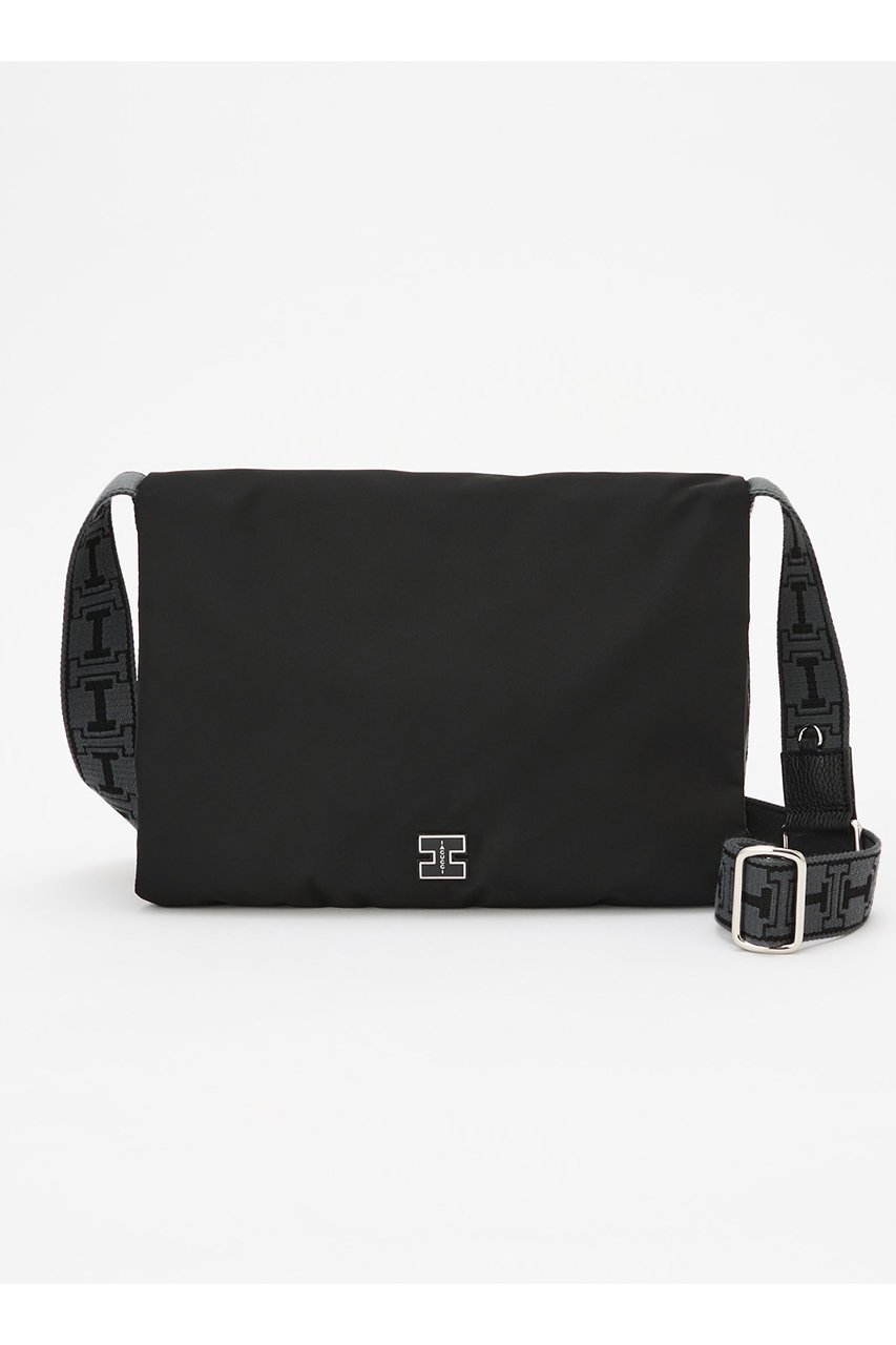 【イアクッチ/IACUCCI】のアーゴ ミディアムショルダー NYLON/CERVO インテリア・キッズ・メンズ・レディースファッション・服の通販 founy(ファニー) 　ファッション　Fashion　レディースファッション　Fashion for Women　バッグ　Bags　エレガント 上品　Elegant　ショルダー　Shoulder, Shoulder Strap　スクエア　Square, Square Shape　スタイリッシュ　Stylish, Fashionable　タオル　Towel, Bath Towel　人気　Popular, Best Seller　バランス　Balance, Style Balance　フォルム　Silhouette, Form　フラップ　Flap, Flap Pocket　フロント　Front, Front Design　ポーチ　Pouch, Small Case　日傘　Parasol, UV Umbrella　マグネット　Magnet, Magnetic Closure　メタル　Metal, Metal Parts　モダン　Modern, Contemporary　ワンポイント　One Point, Statement Accent　夏　Summer　ブラック|ID: prp329100004523768 ipo3291000000036090348