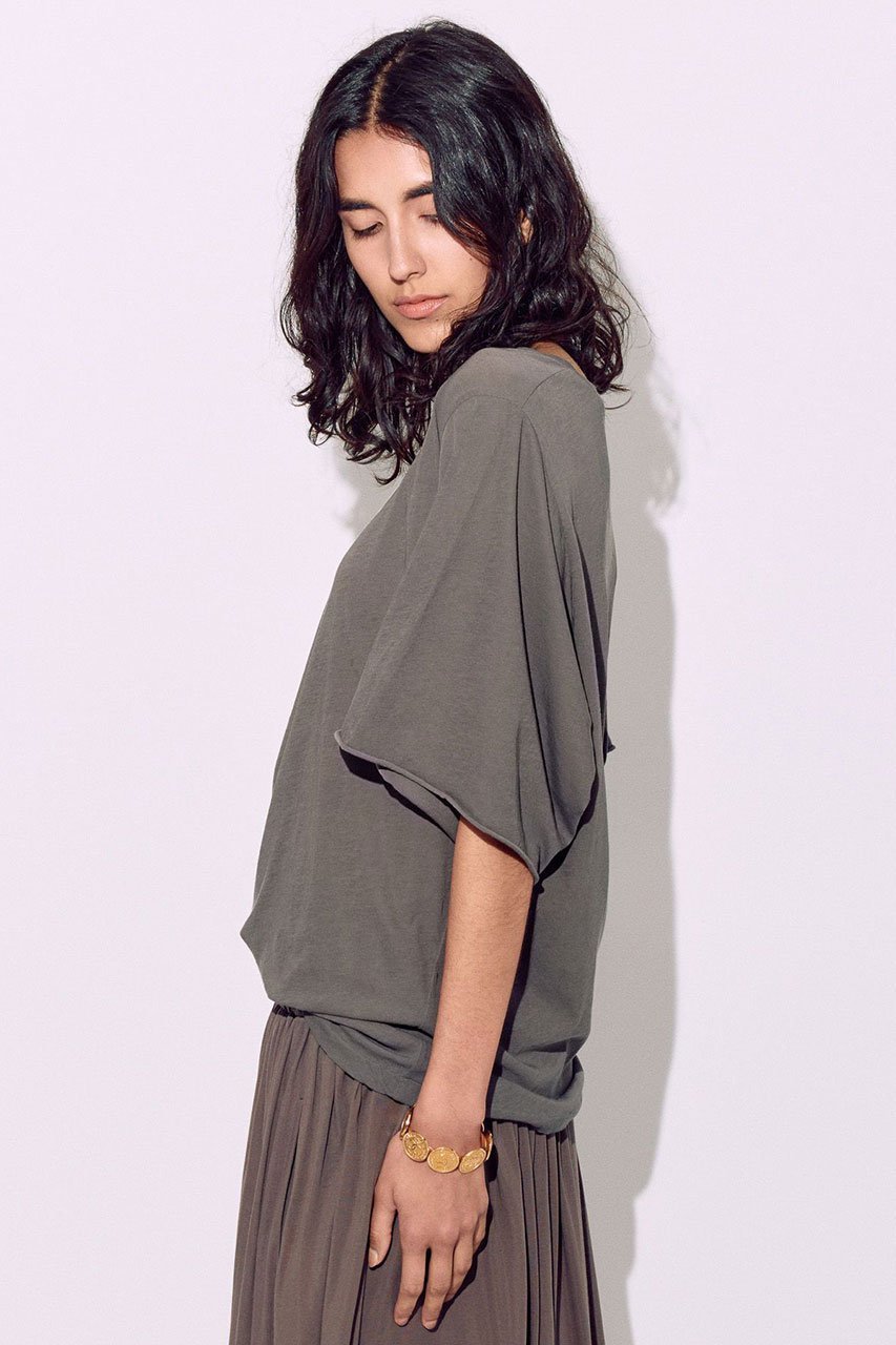 【ブリル/BRILL】の【raspail】ワイドスリーブTシャツ 人気、トレンドファッション・服の通販 founy(ファニー) 　ファッション　Fashion　レディースファッション　WOMEN　トップス・カットソー　Tops/Tshirt　シャツ/ブラウス　Shirts/Blouses　ロング / Tシャツ　T-Shirts　カットソー　Cut and Sewn　インド　India　コレクション　Collection　ショート　Short　スリーブ　Sleeve　トリミング　Trimming　ベーシック　Basic　モダン　Modern　ワイド　Wide　夏　Summer　NEW・新作・新着・新入荷　New Arrivals　other-2|ID: prp329100004526745 ipo3291000000032013632