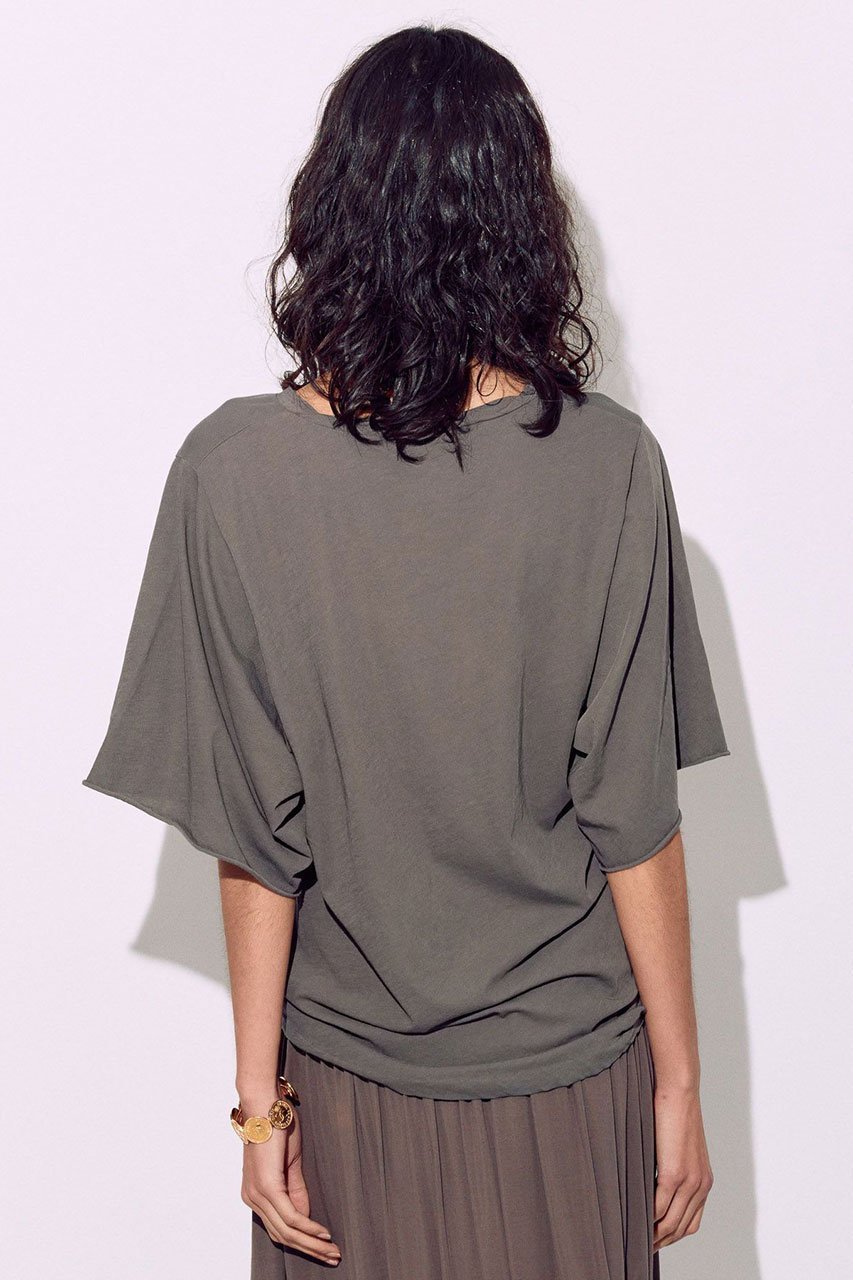 【ブリル/BRILL】の【raspail】ワイドスリーブTシャツ 人気、トレンドファッション・服の通販 founy(ファニー) 　ファッション　Fashion　レディースファッション　WOMEN　トップス・カットソー　Tops/Tshirt　シャツ/ブラウス　Shirts/Blouses　ロング / Tシャツ　T-Shirts　カットソー　Cut and Sewn　インド　India　コレクション　Collection　ショート　Short　スリーブ　Sleeve　トリミング　Trimming　ベーシック　Basic　モダン　Modern　ワイド　Wide　夏　Summer　NEW・新作・新着・新入荷　New Arrivals　other-3|ID: prp329100004526745 ipo3291000000032013633