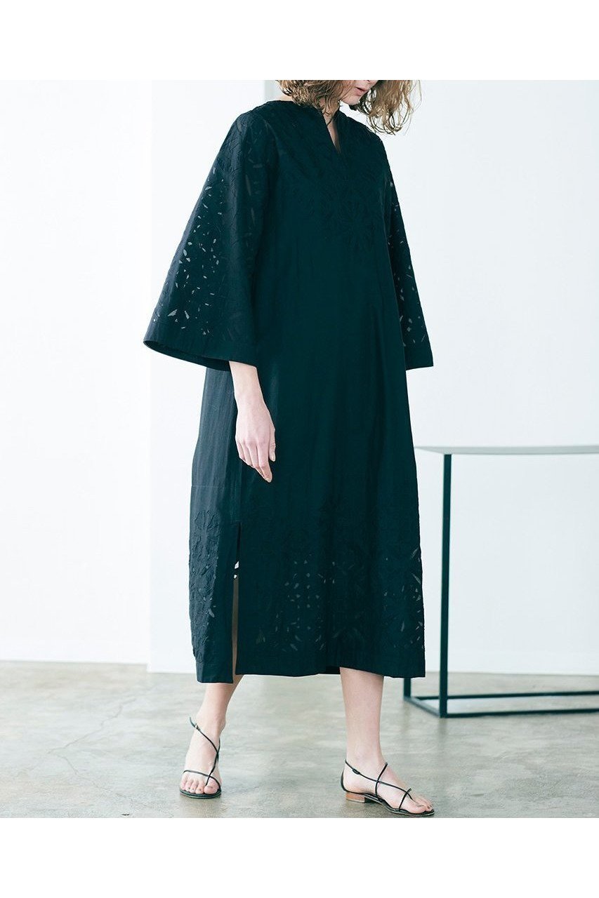 【マリリンムーン/MARILYN MOON】の【WALANCE】リバースアップリケカフタンドレス 人気、トレンドファッション・服の通販 founy(ファニー) 　ファッション　Fashion　レディースファッション　WOMEN　ワンピース　Dress　ドレス　Party Dresses　チュニック　Tunic　インド　India　オーガンジー　Organdy　スリット　Slit　スリーブ　Sleeve　チュニック　Tunic　ロング　Long　ワイド　Wide　ワーク　Work　夏　Summer　NEW・新作・新着・新入荷　New Arrivals　other-6|ID: prp329100004537194 ipo3291000000032061840