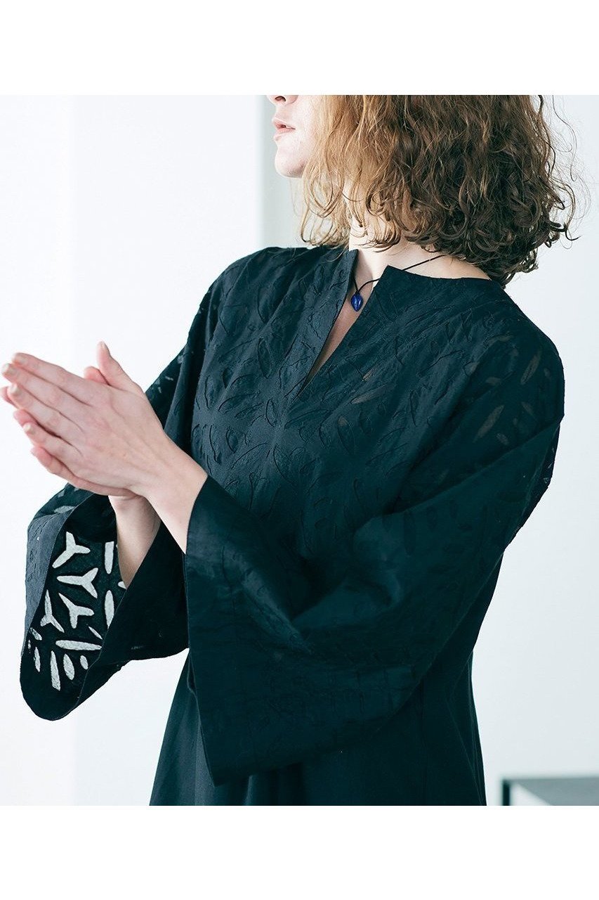 【マリリンムーン/MARILYN MOON】の【WALANCE】リバースアップリケカフタンドレス 人気、トレンドファッション・服の通販 founy(ファニー) 　ファッション　Fashion　レディースファッション　WOMEN　ワンピース　Dress　ドレス　Party Dresses　チュニック　Tunic　インド　India　オーガンジー　Organdy　スリット　Slit　スリーブ　Sleeve　チュニック　Tunic　ロング　Long　ワイド　Wide　ワーク　Work　夏　Summer　NEW・新作・新着・新入荷　New Arrivals　other-7|ID: prp329100004537194 ipo3291000000032061841