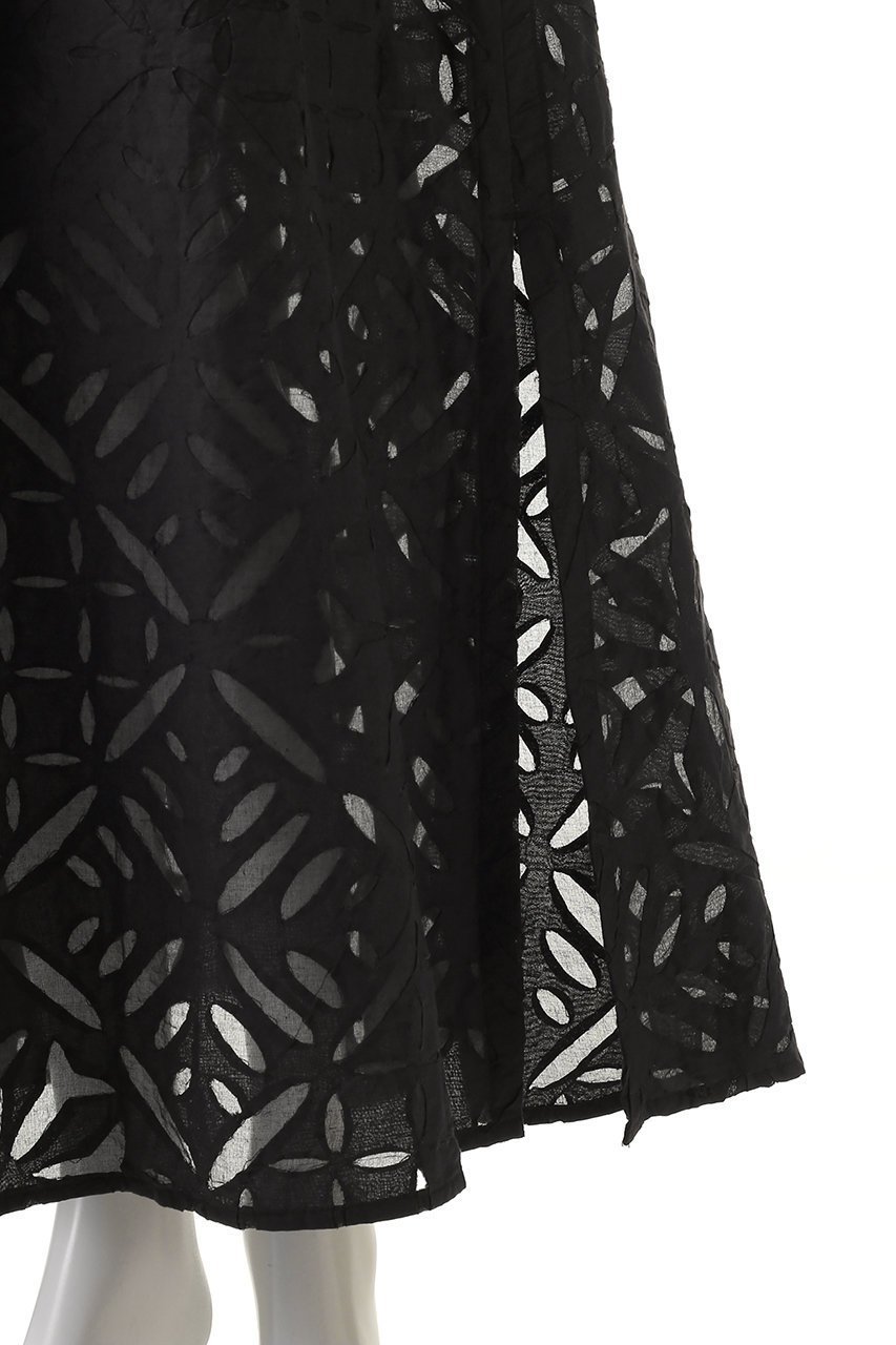 【マリリンムーン/MARILYN MOON】の【WALANCE】リバースアップリケフレアスカート 人気、トレンドファッション・服の通販 founy(ファニー) ファッション Fashion レディースファッション Fashion for Women スカート Skirts Aライン・フレアスカート A-Line & Flared Skirts ロングスカート Long Skirts / Maxi & Midi Skirts インド Indian Textile オーガンジー Organza Fabric ギャザー Gathered, Ruffled シアー Sheer, See-Through シンプル Simple, Minimal スリット Slit, Slit Detail フィット Fit, Slim Fit フレア Flare, Flared リボン Ribbon, Bow ロング Long, Long-Length ワーク Workwear, Utility Style 夏 Summer other-6|ID: prp329100004537195 ipo3291000000036728883