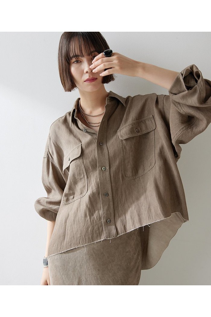 【ウィムガゼット/Whim Gazette】のツイル顔料染めスクエアシャツ インテリア・キッズ・メンズ・レディースファッション・服の通販 founy(ファニー) https://founy.com/ ファッション Fashion レディースファッション Fashion for Women トップス・カットソー Cut & Sew Tops シャツ・ブラウス・オフィスカジュアル Elegant Blouses & Button-Ups インナー Innerwear エレガント 上品 Elegant ヴィンテージ Vintage Style コンパクト Compact, Small Size ショート Short, Short Length スクエア Square, Square Shape スリーブ Sleeve, Long Sleeve / Short Sleeve セットアップ Set-Up, Coordinated Outfit タンブラー Tumbler, Travel Mug ツイル Twist, Twisted Detail デニム Denim, Jeans Material バランス Balance, Style Balance ロング Long, Long-Length おすすめ Recommended / Our Picks 夏 Summer |ID: prp329100004539434 ipo3291000000035475117